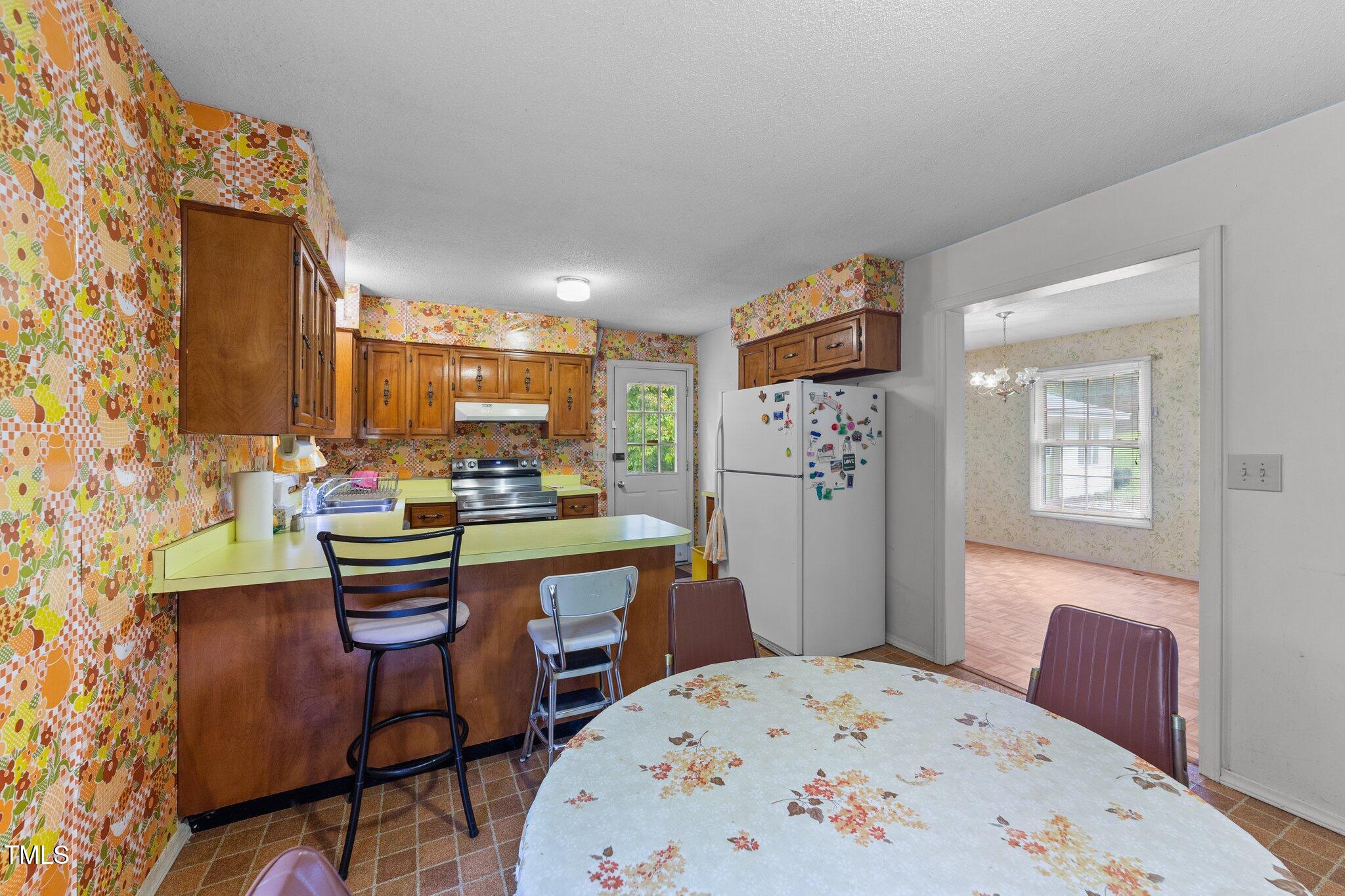 7101 Winding Way