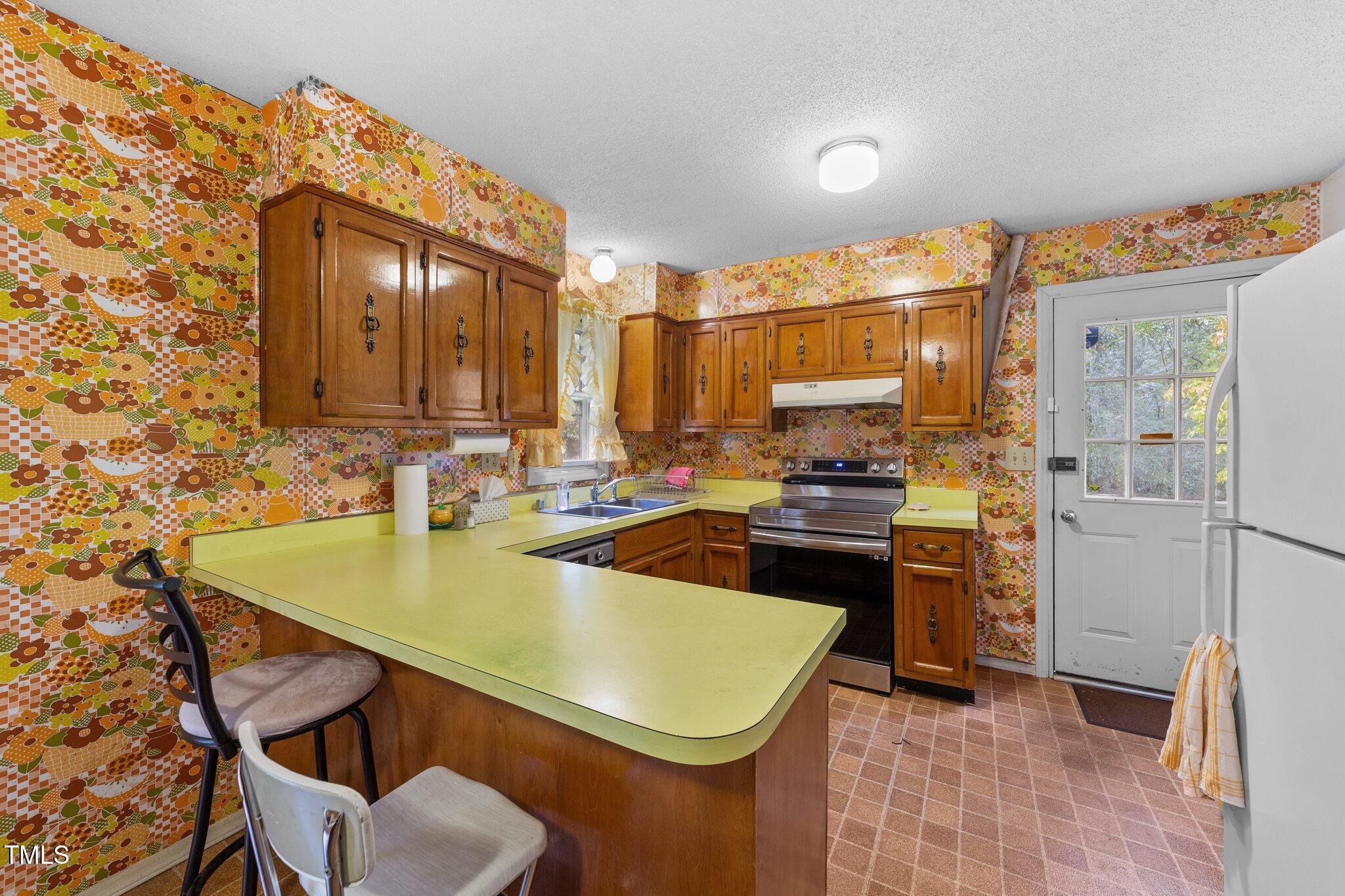7101 Winding Way