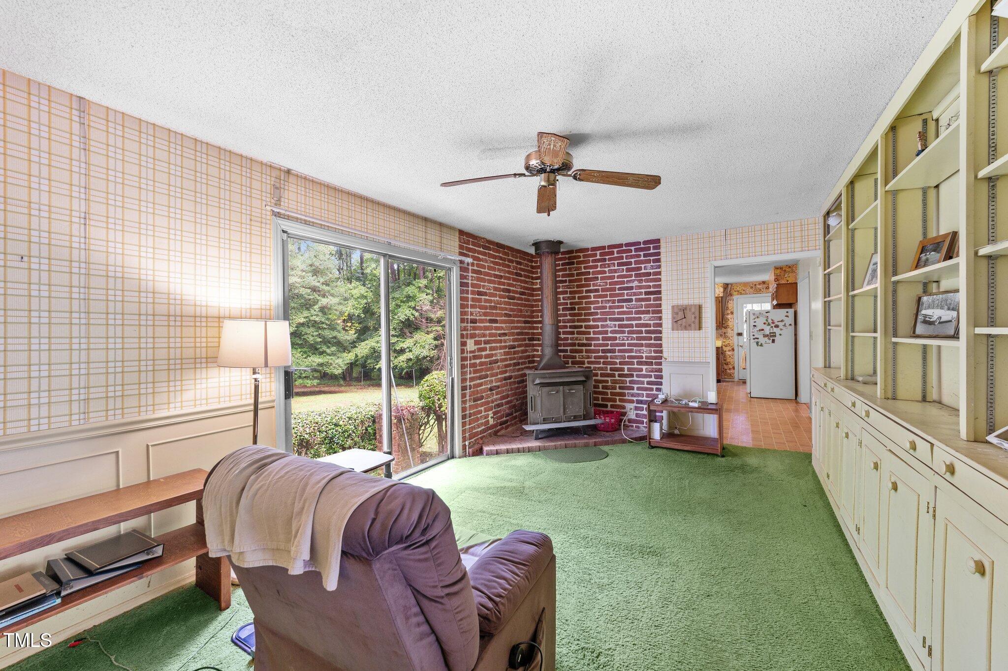 7101 Winding Way