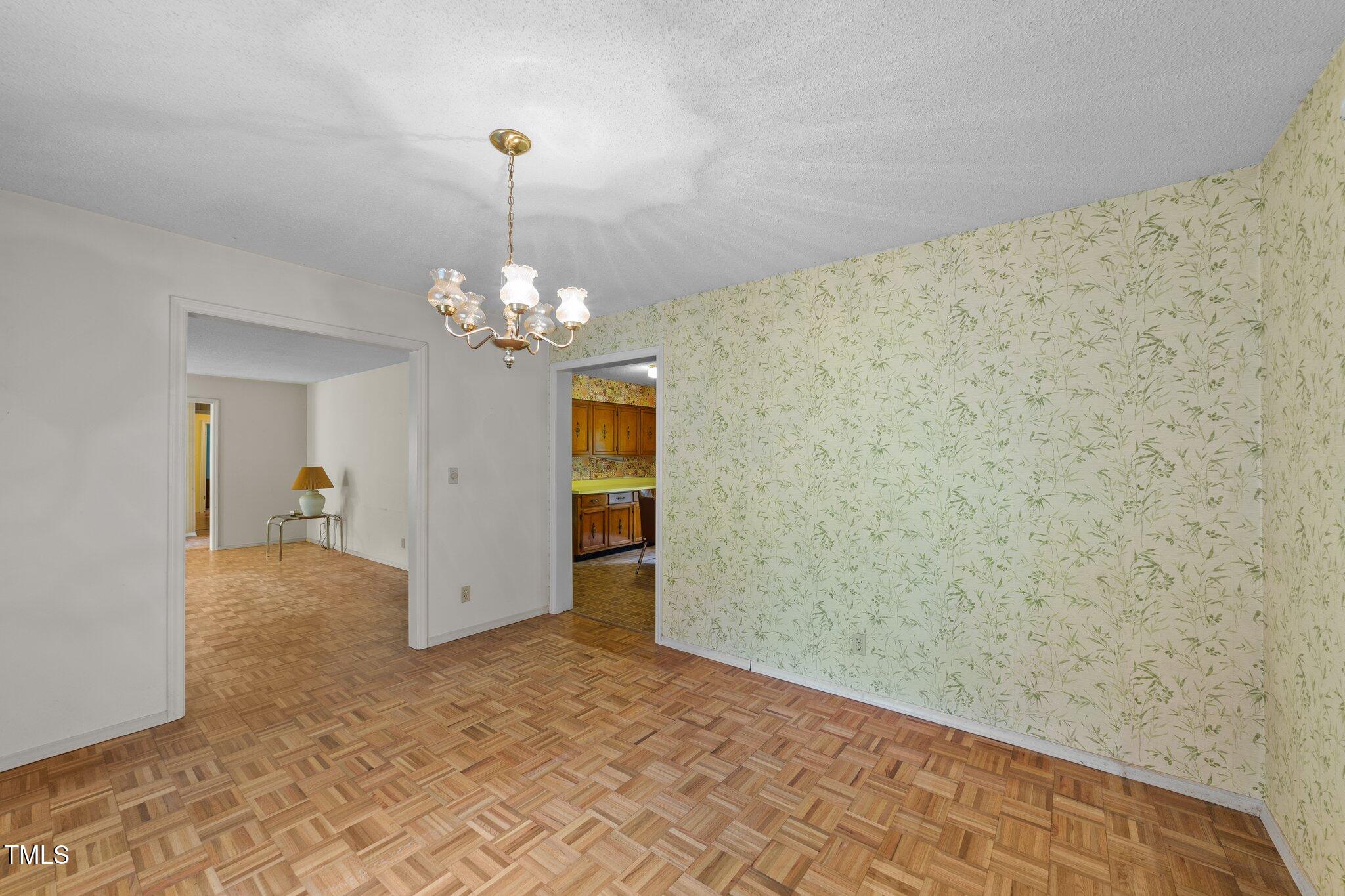 7101 Winding Way
