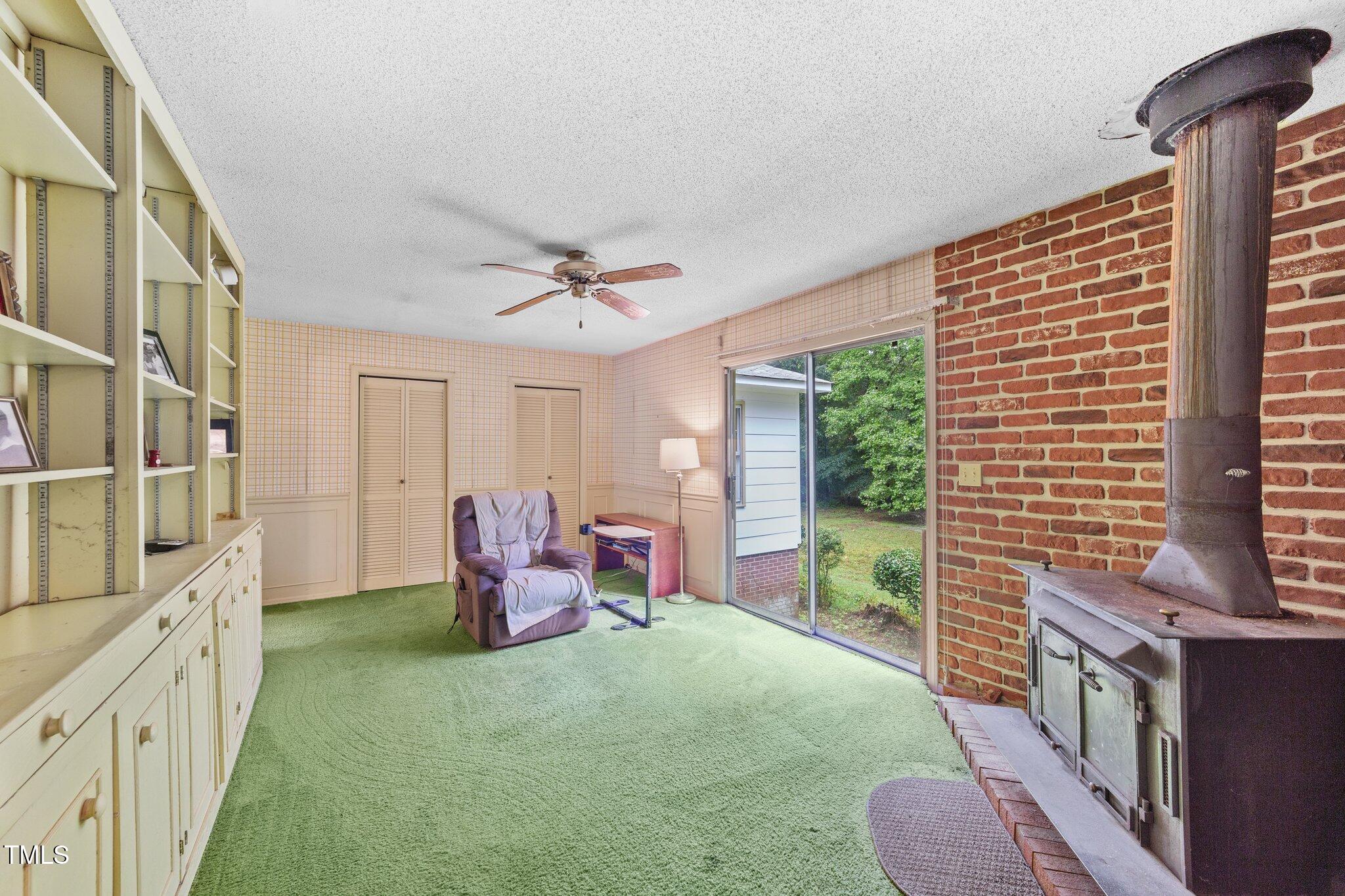7101 Winding Way