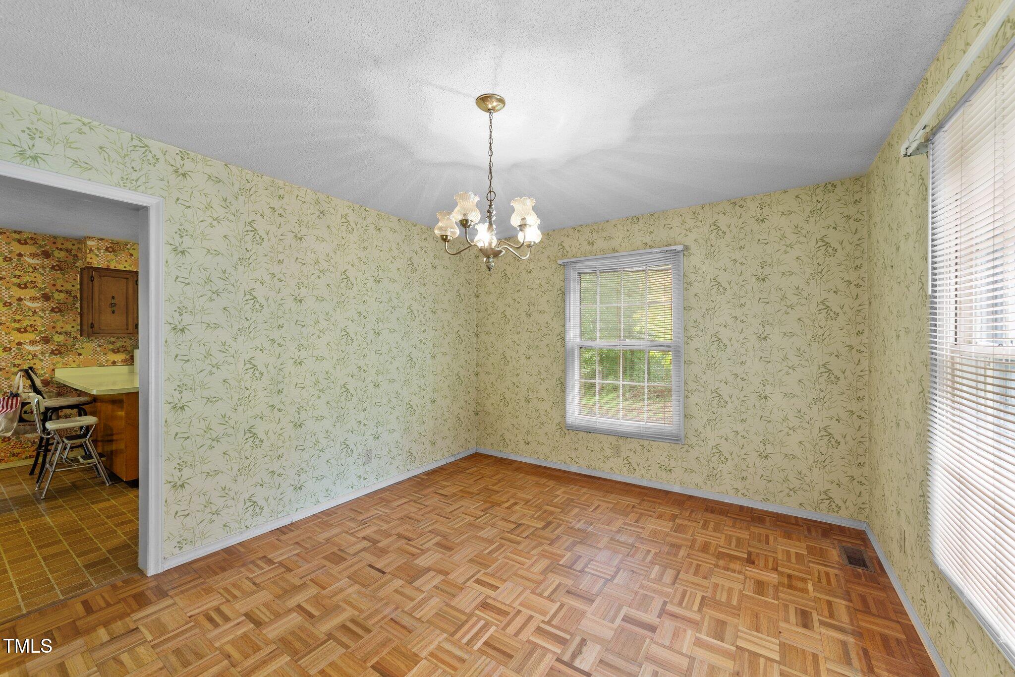 7101 Winding Way