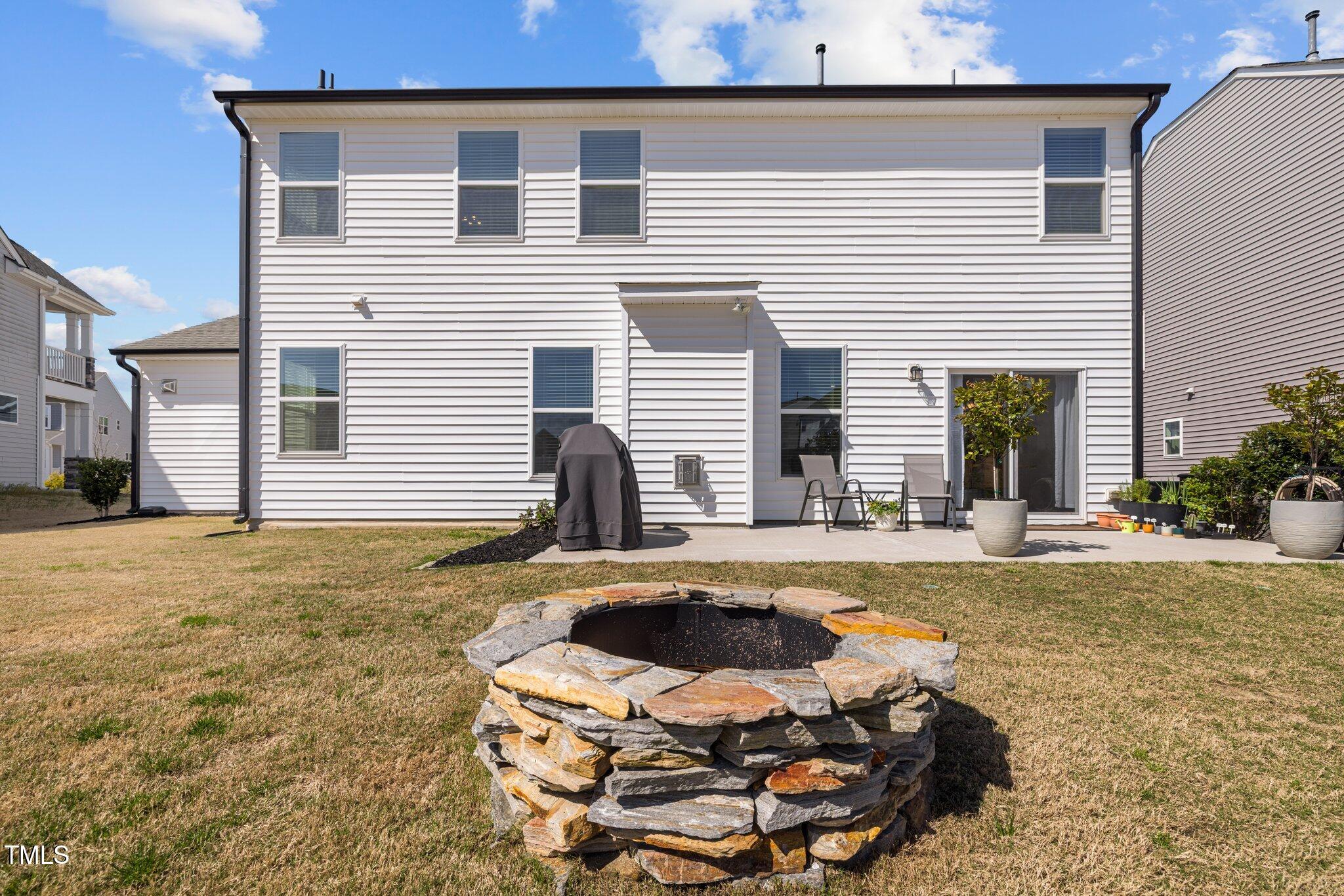518 Hampton Crest Court