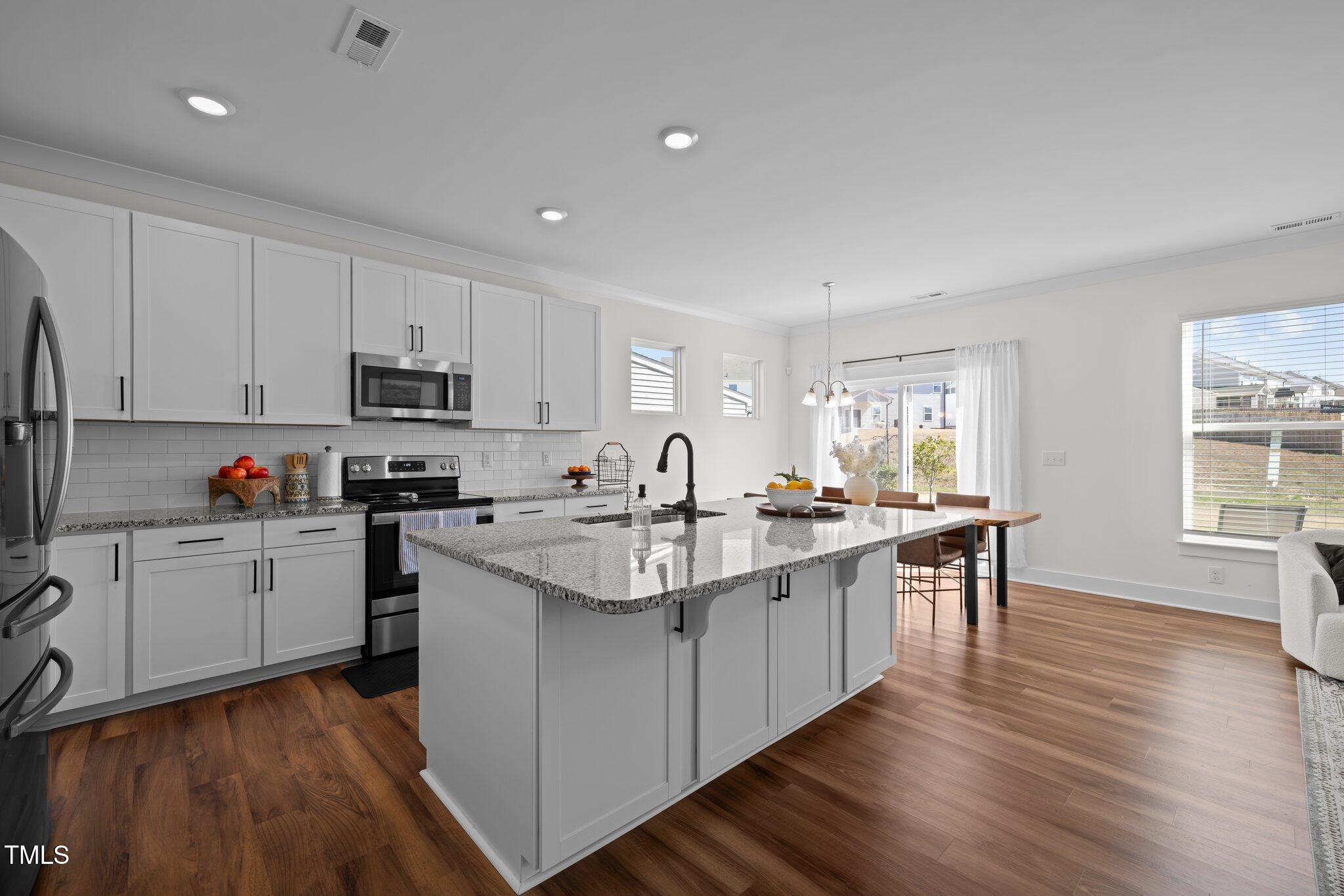 518 Hampton Crest Court