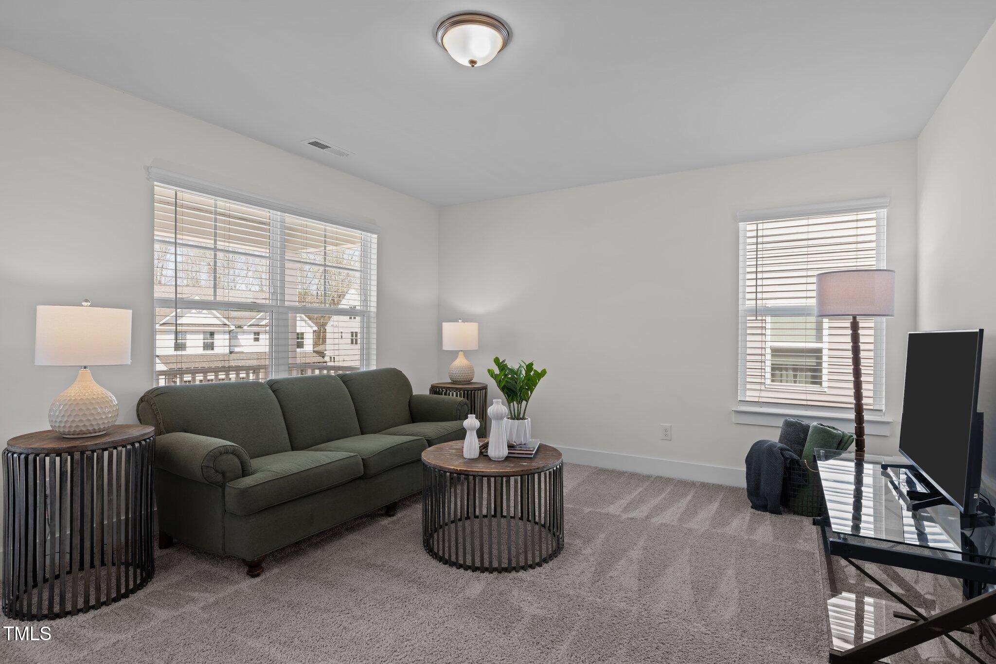 518 Hampton Crest Court