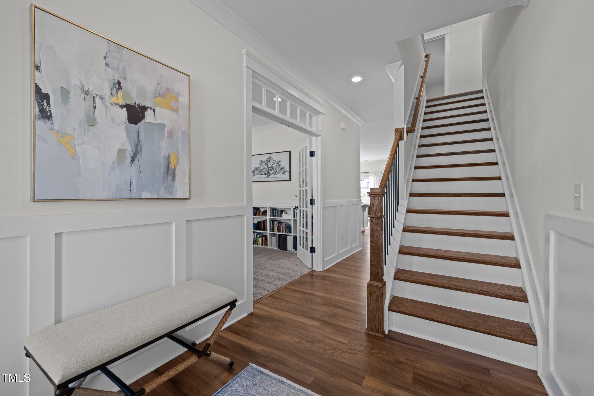 518 Hampton Crest Court