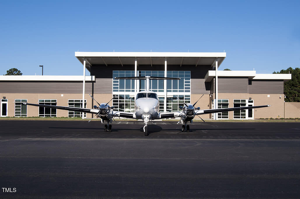 243 New Twin Br Court