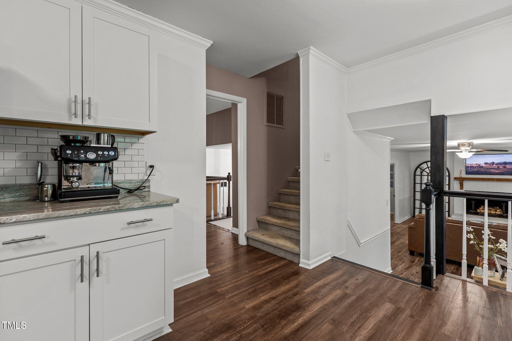 1503 Laughridge Drive