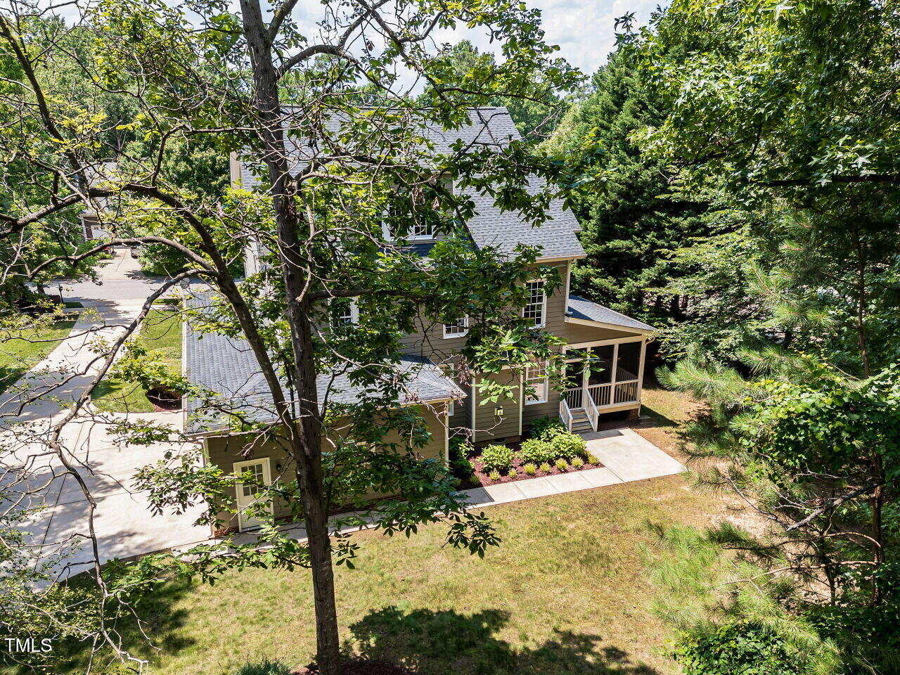 709 Skymont Drive