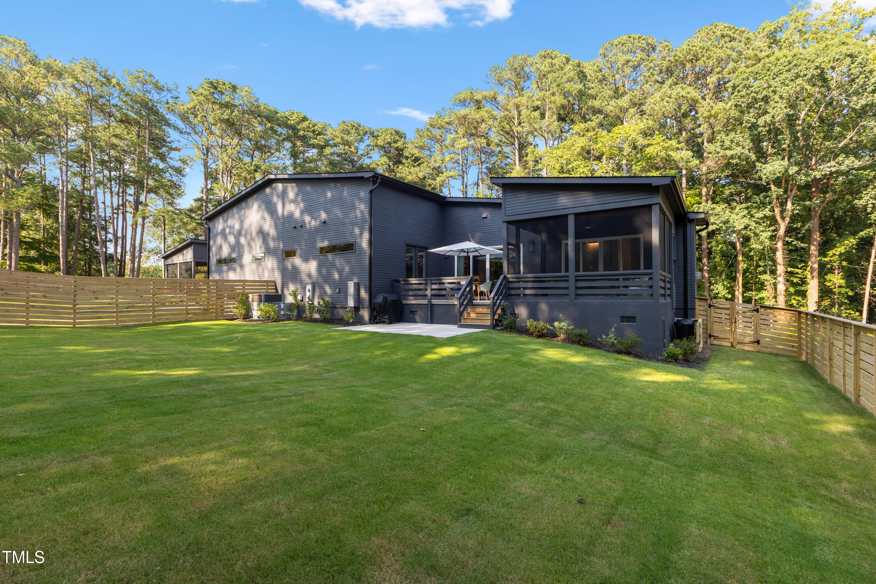 1613 Bruce Circle