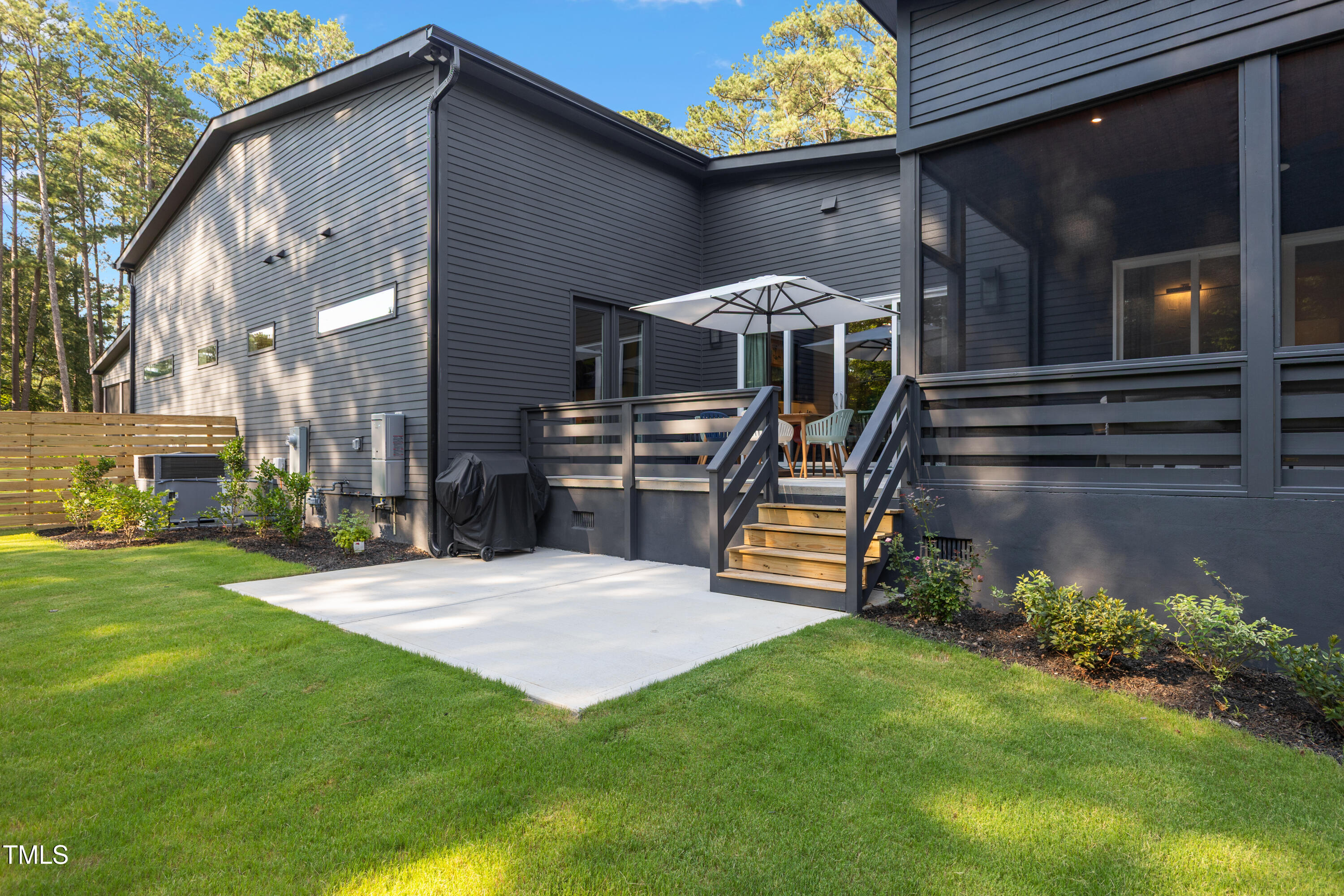 1613 Bruce Circle