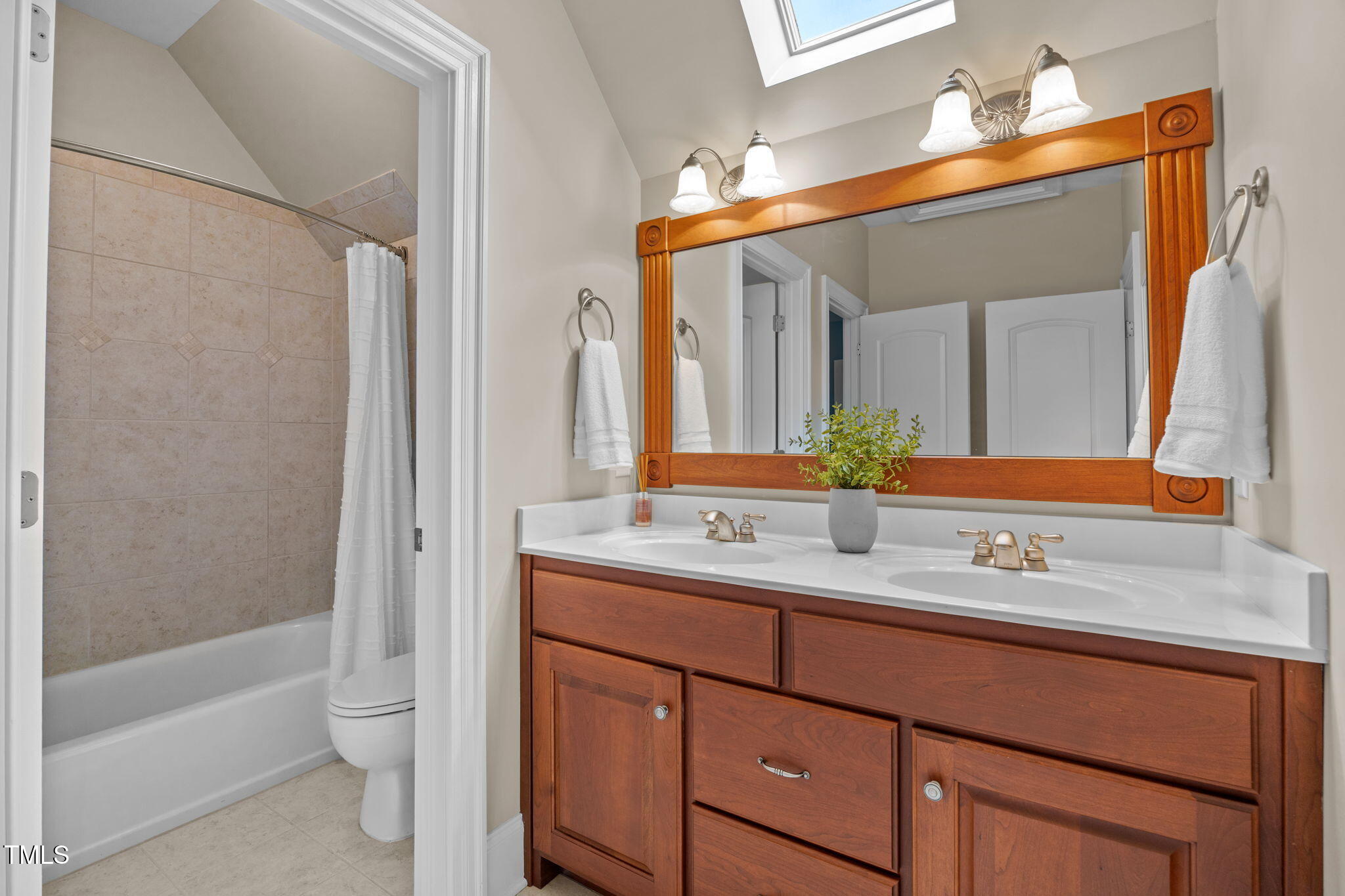 1217 Prairie Pond Circle