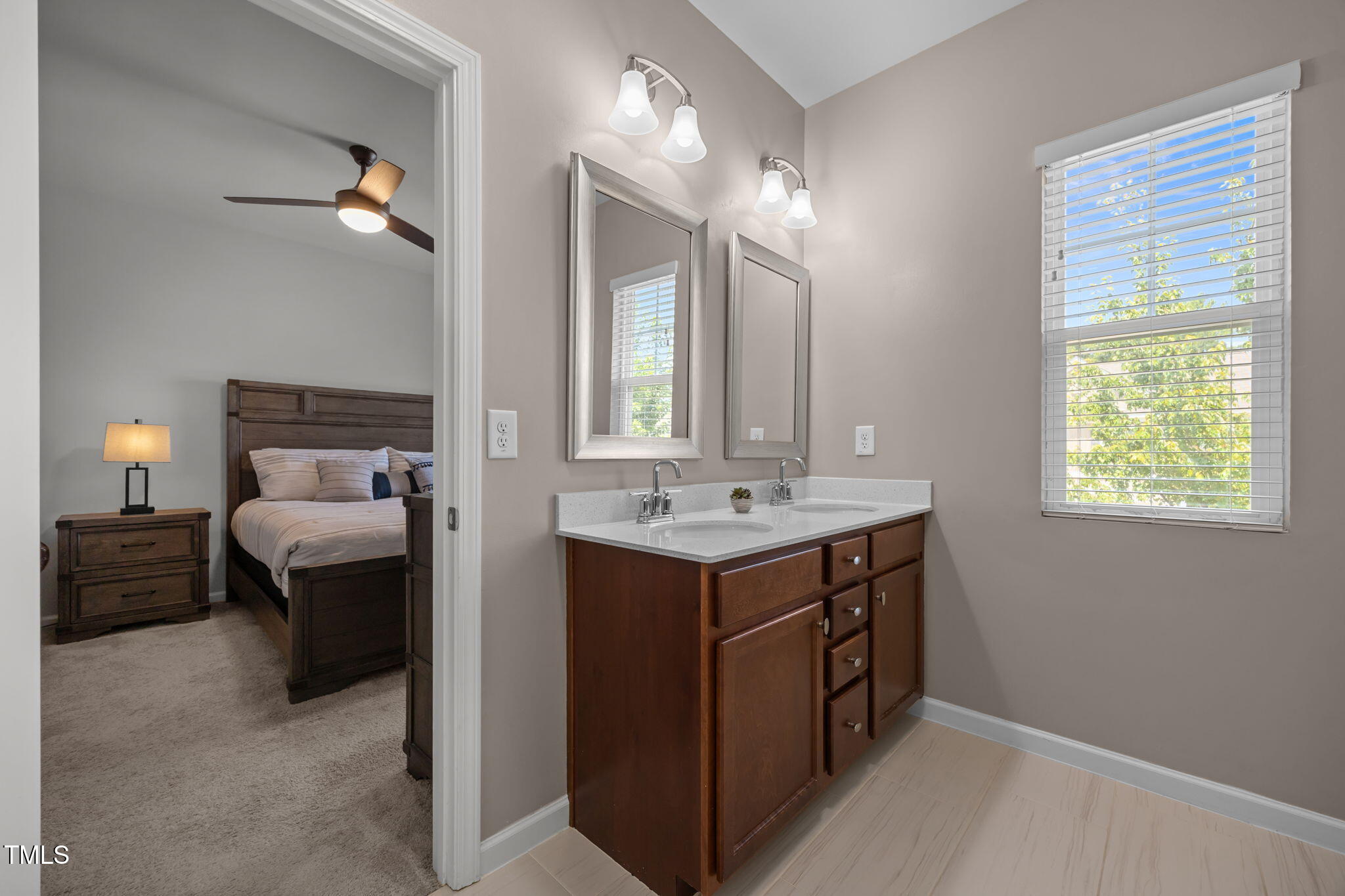 6141 Beale Loop