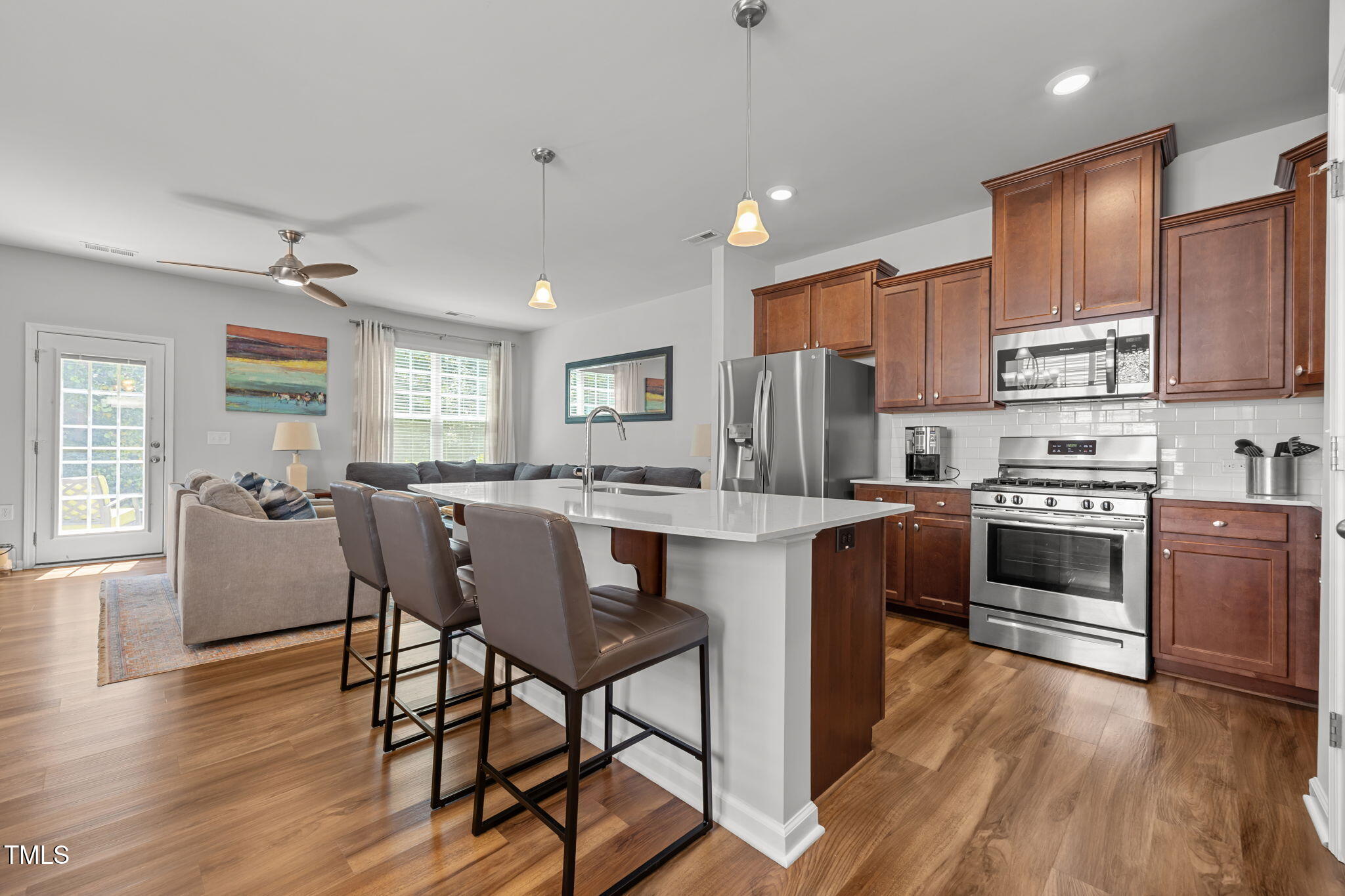 6141 Beale Loop