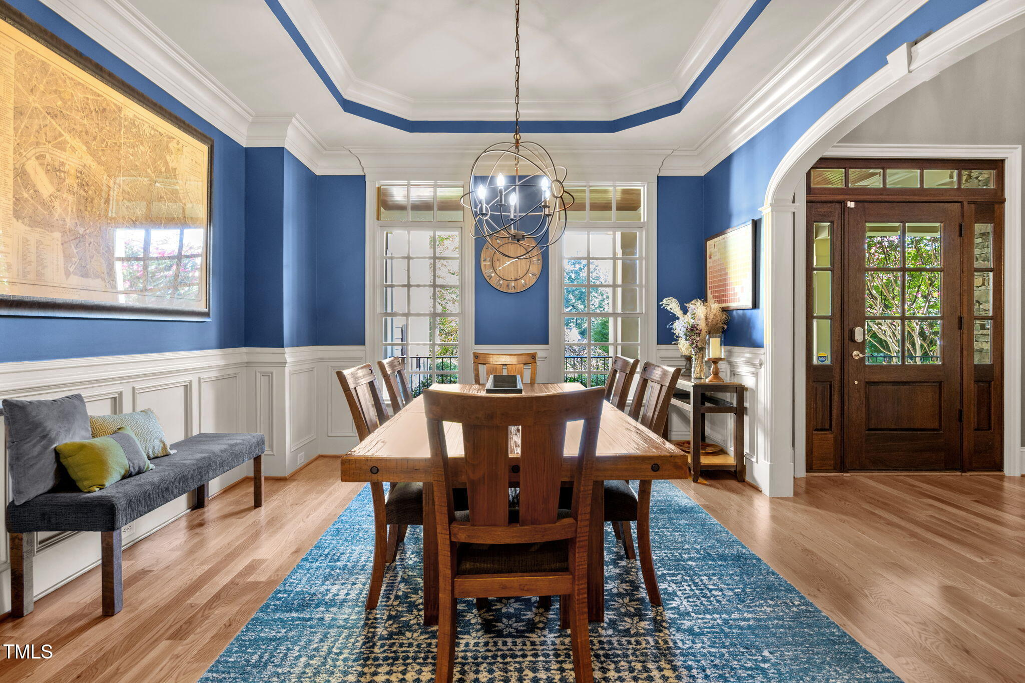 2409 Loring Court