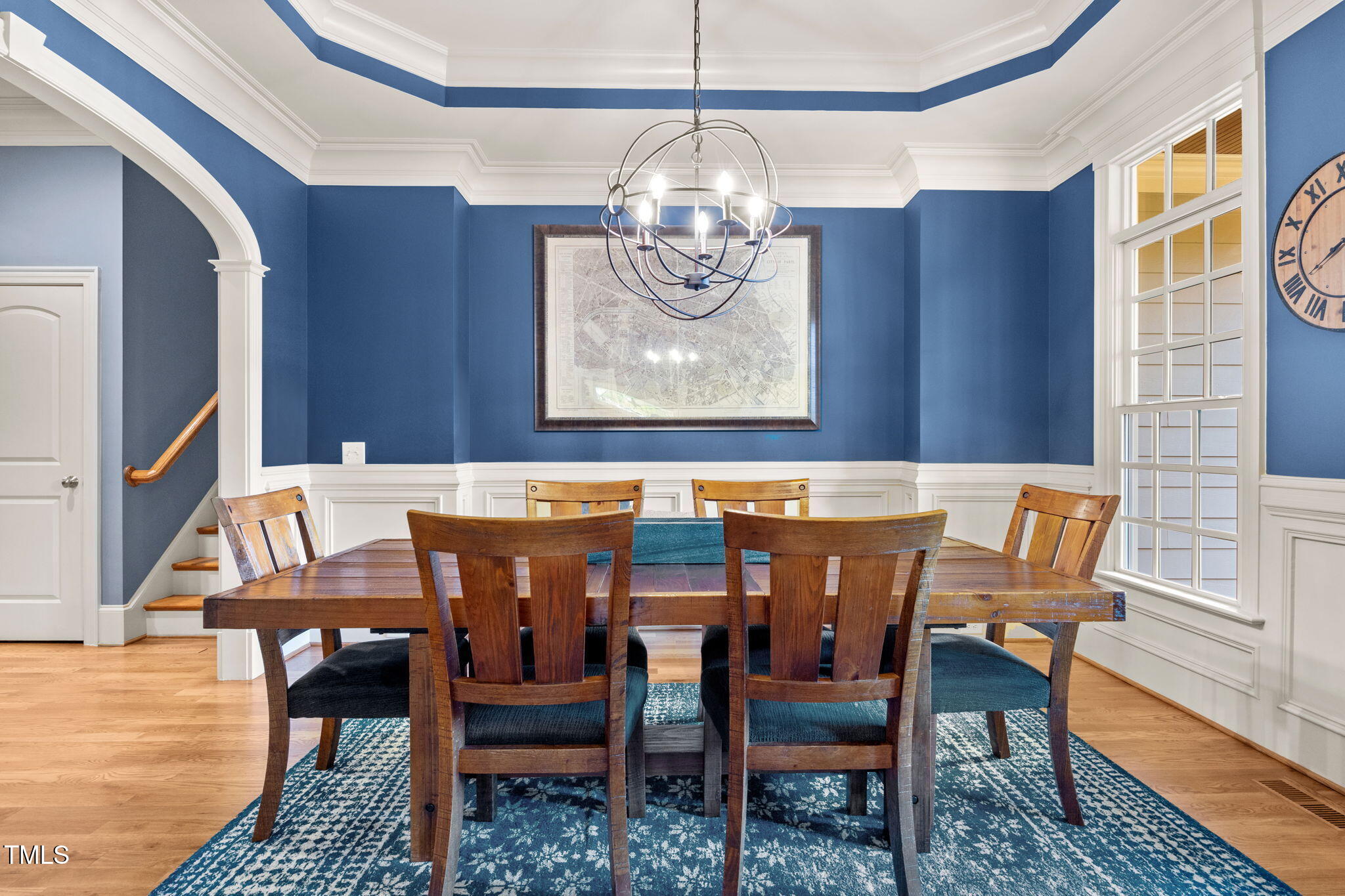 2409 Loring Court