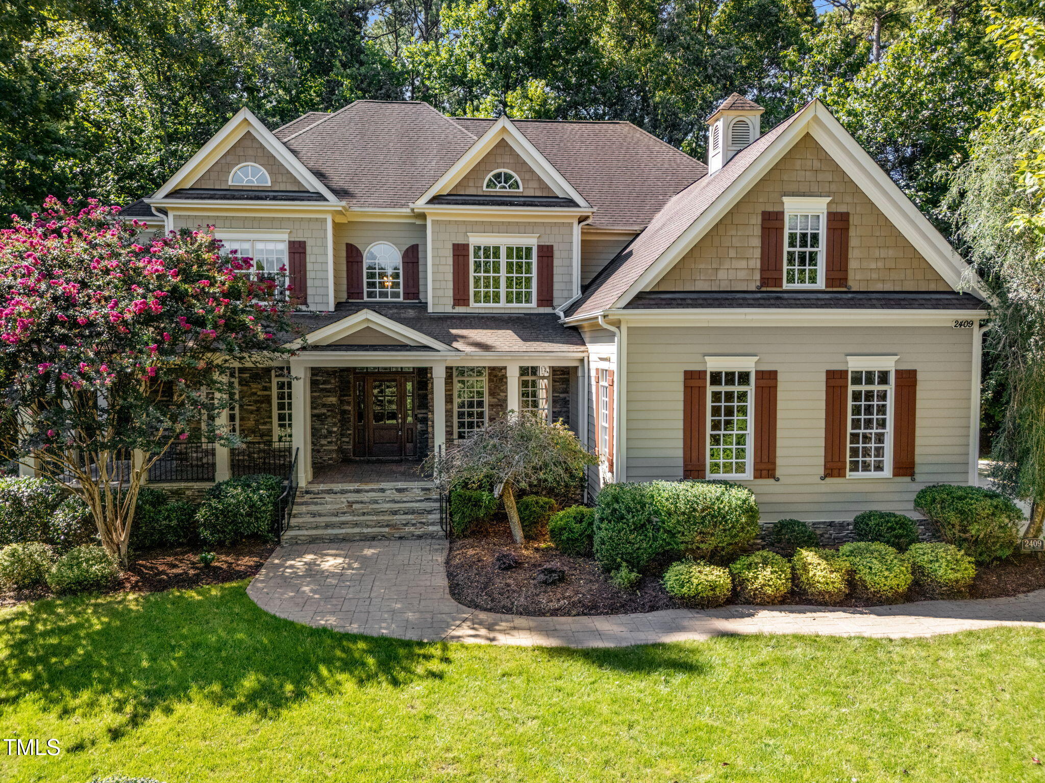 2409 Loring Court