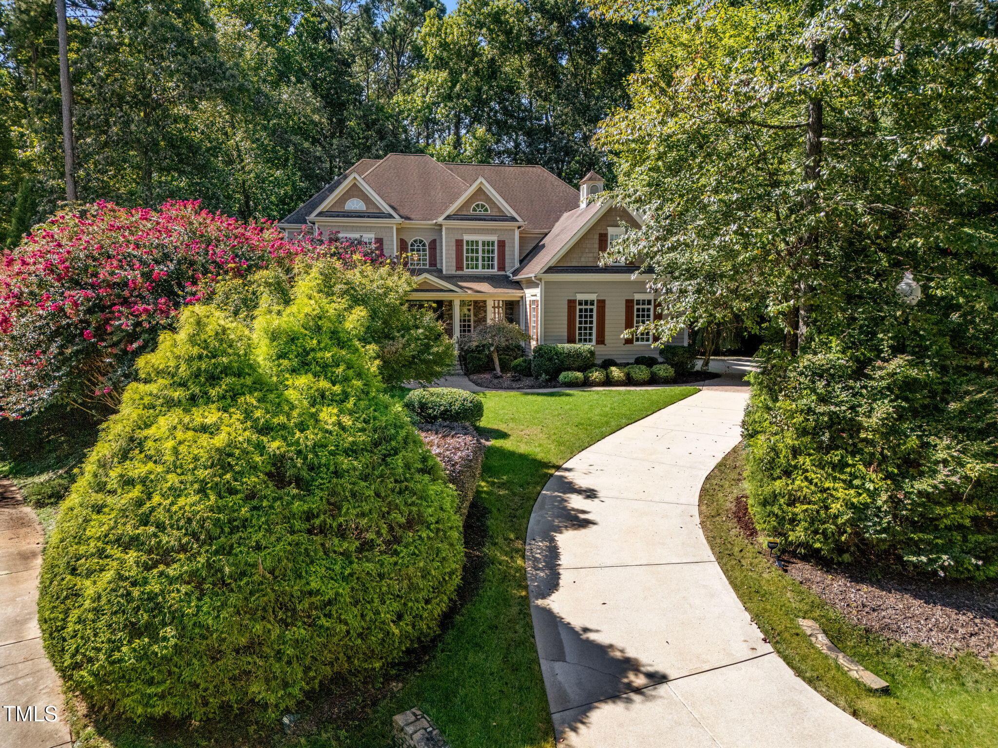 2409 Loring Court