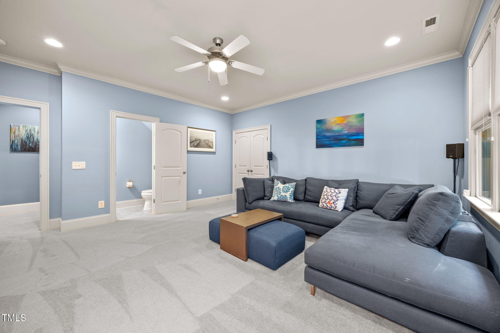 2409 Loring Court