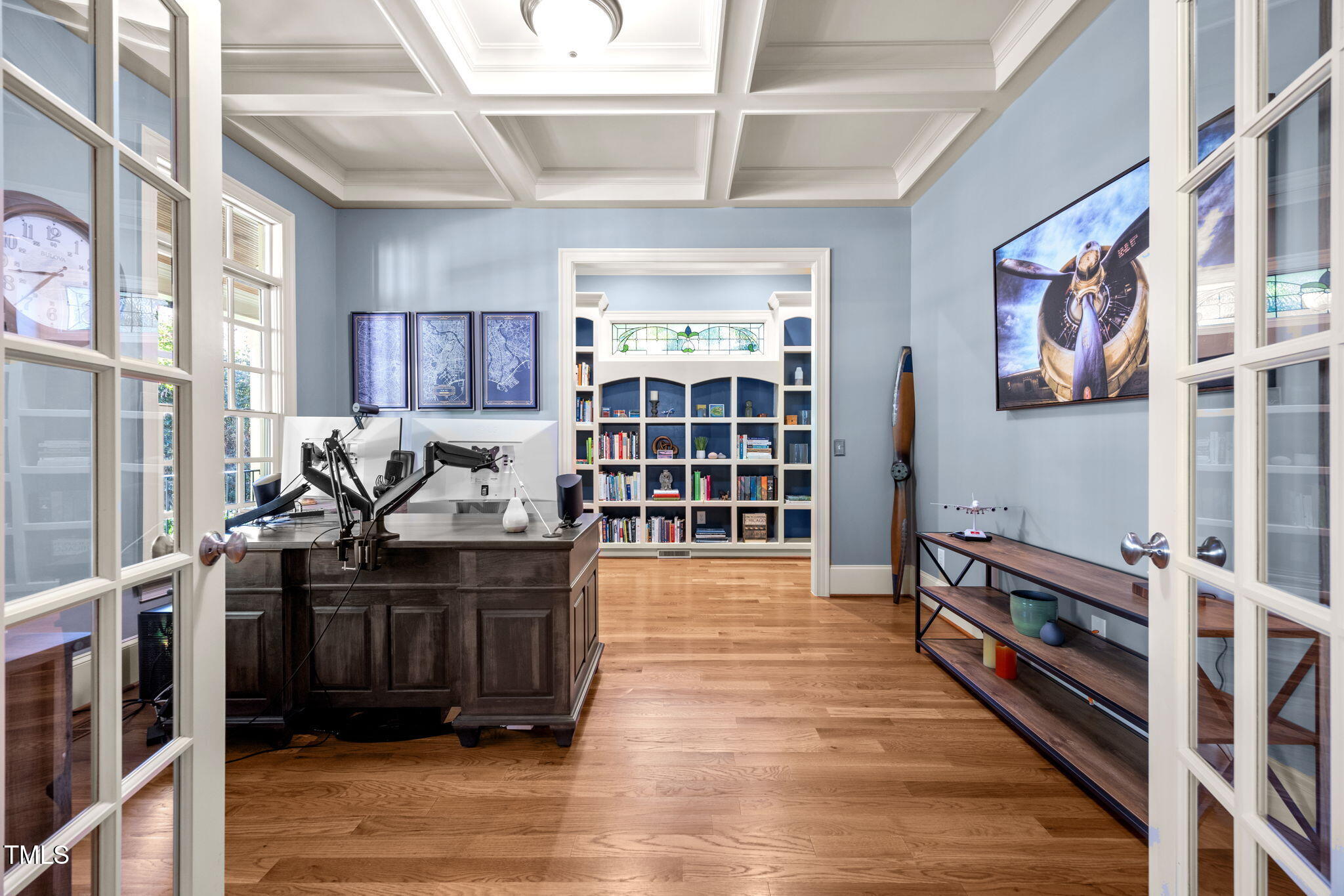 2409 Loring Court