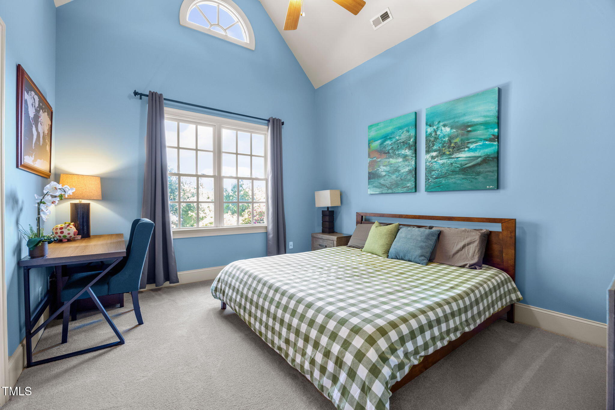 2409 Loring Court