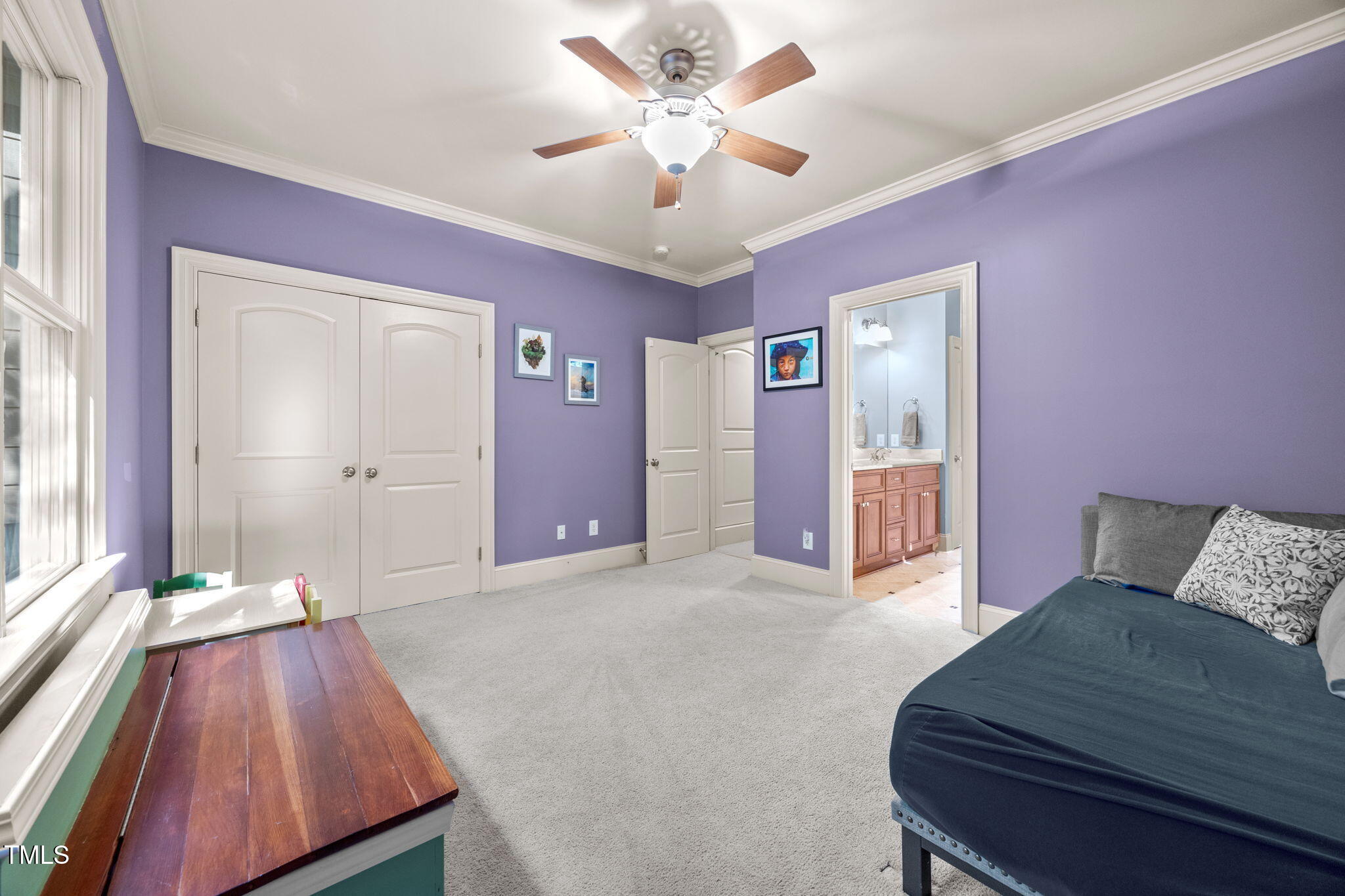 2409 Loring Court