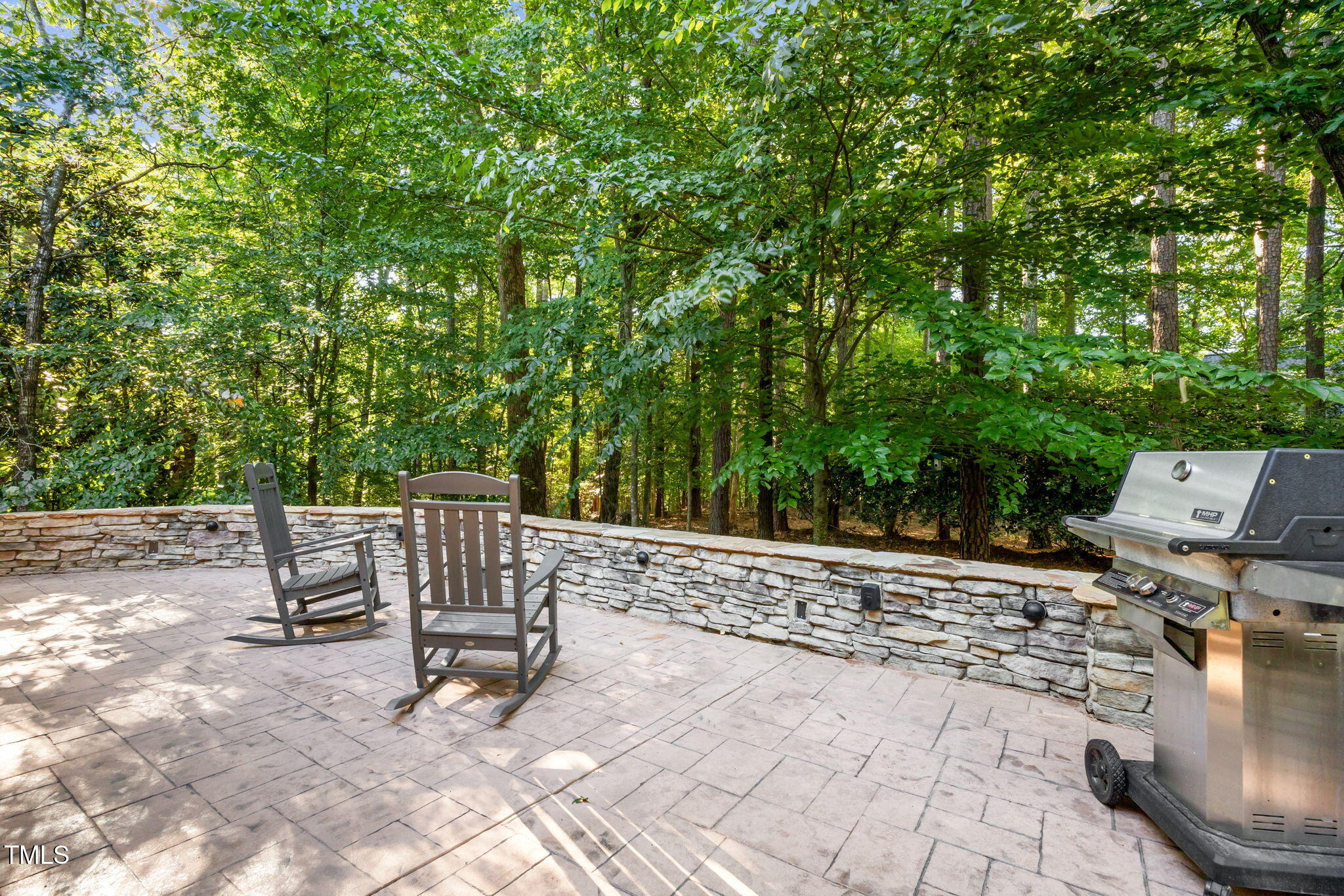 2409 Loring Court