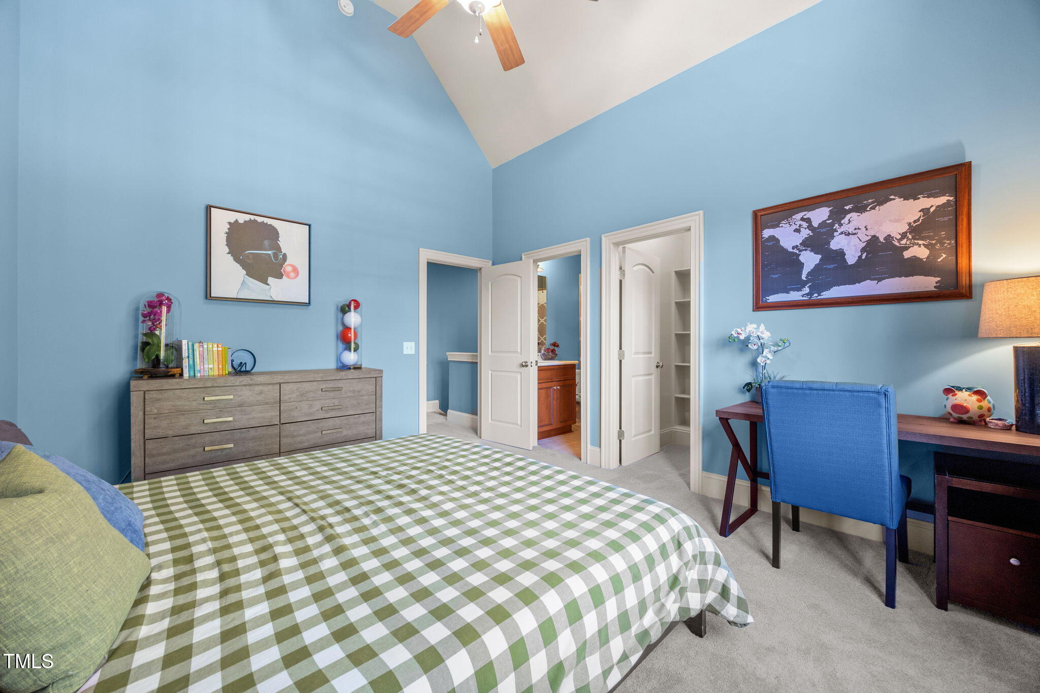 2409 Loring Court