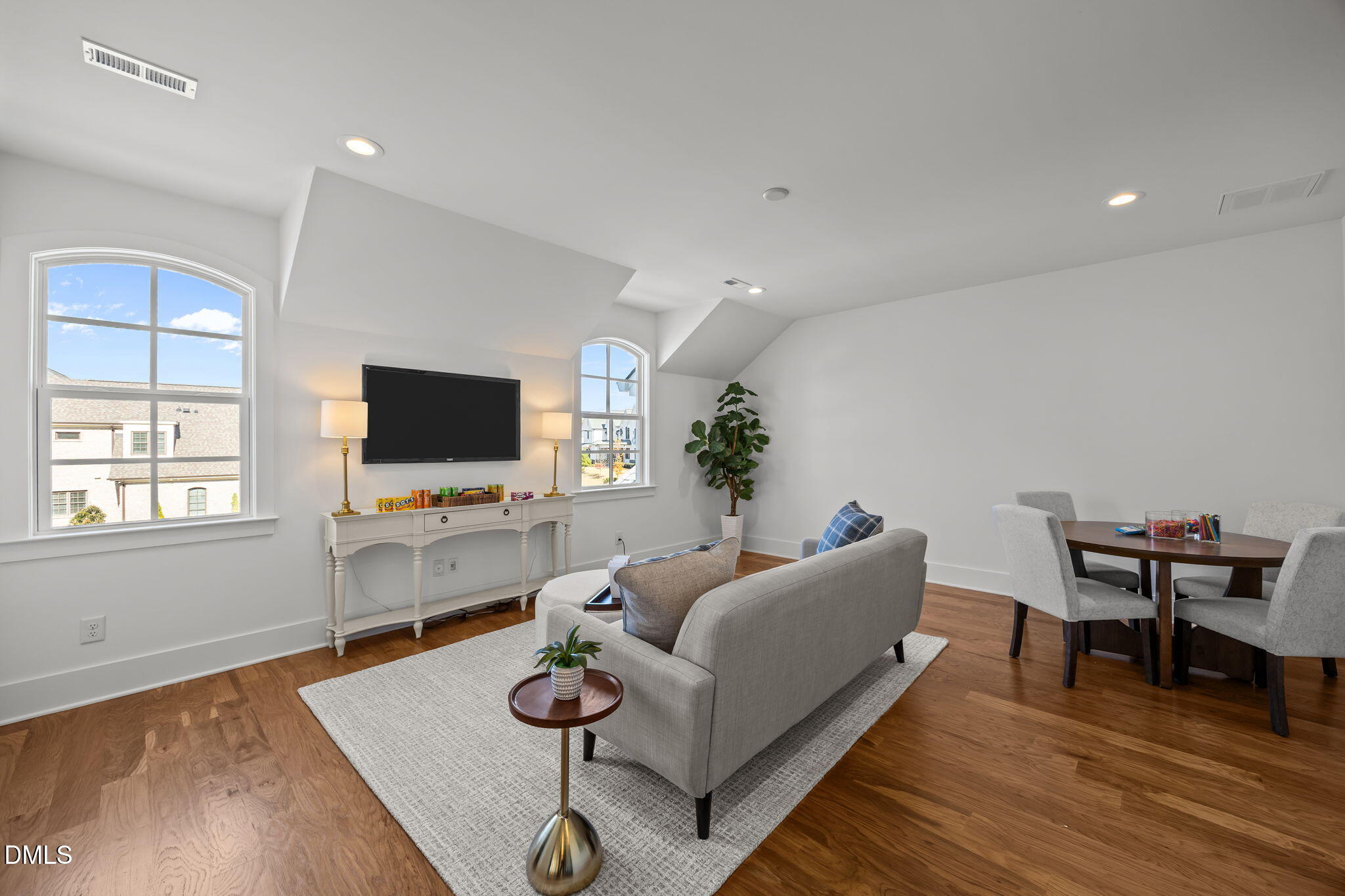 920 Regent Oak Drive