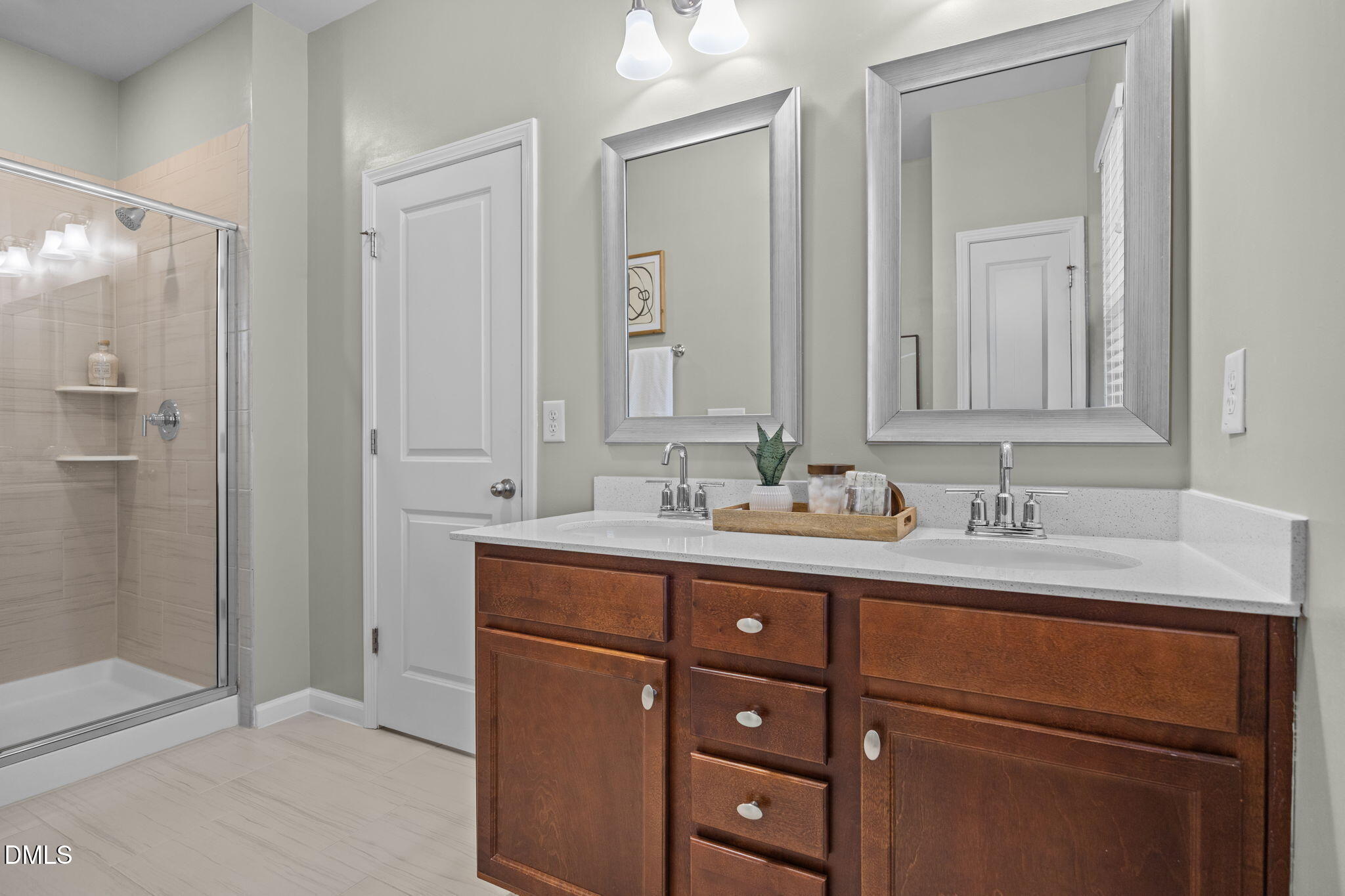 6141 Beale Loop