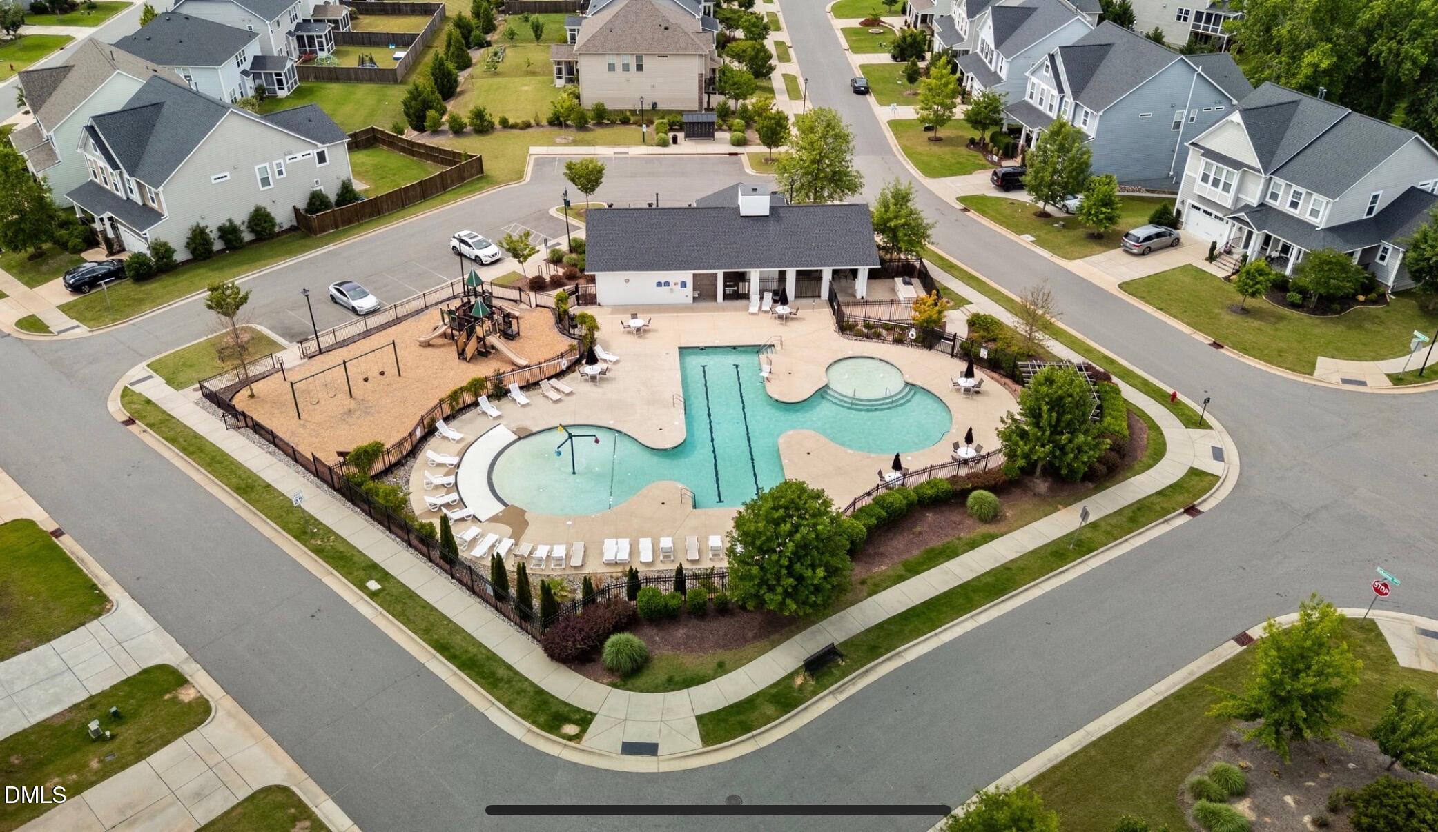 416 Hopwood Way