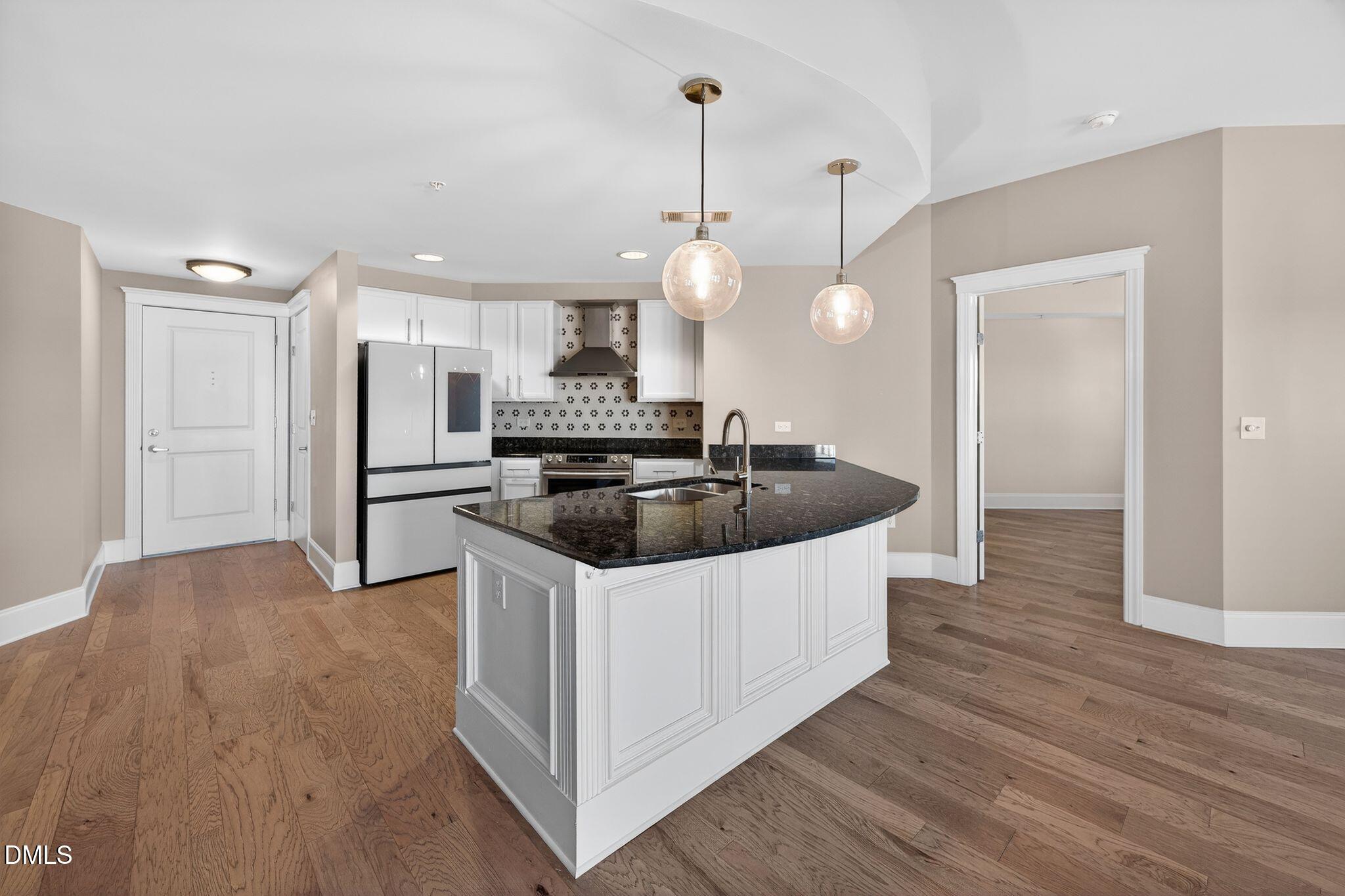 222 Glenwood Avenue # 605