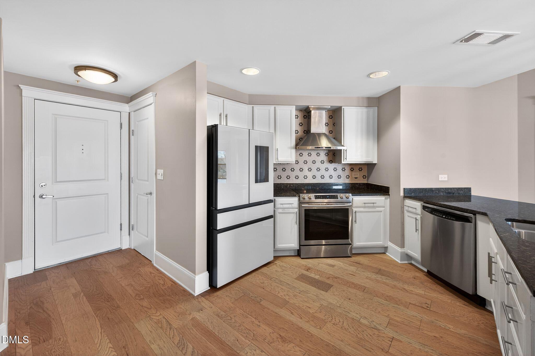 222 Glenwood Avenue # 605