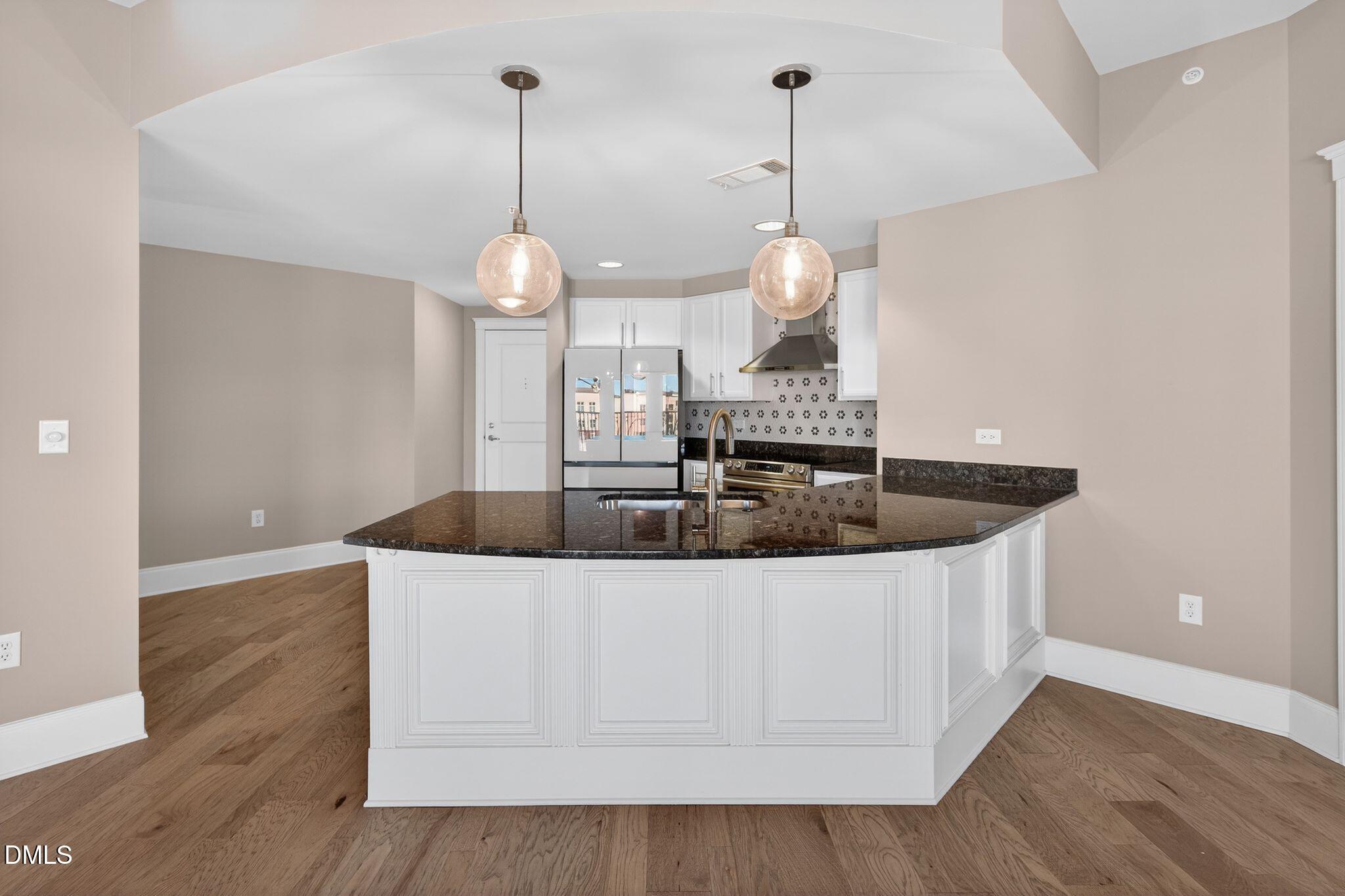 222 Glenwood Avenue # 605