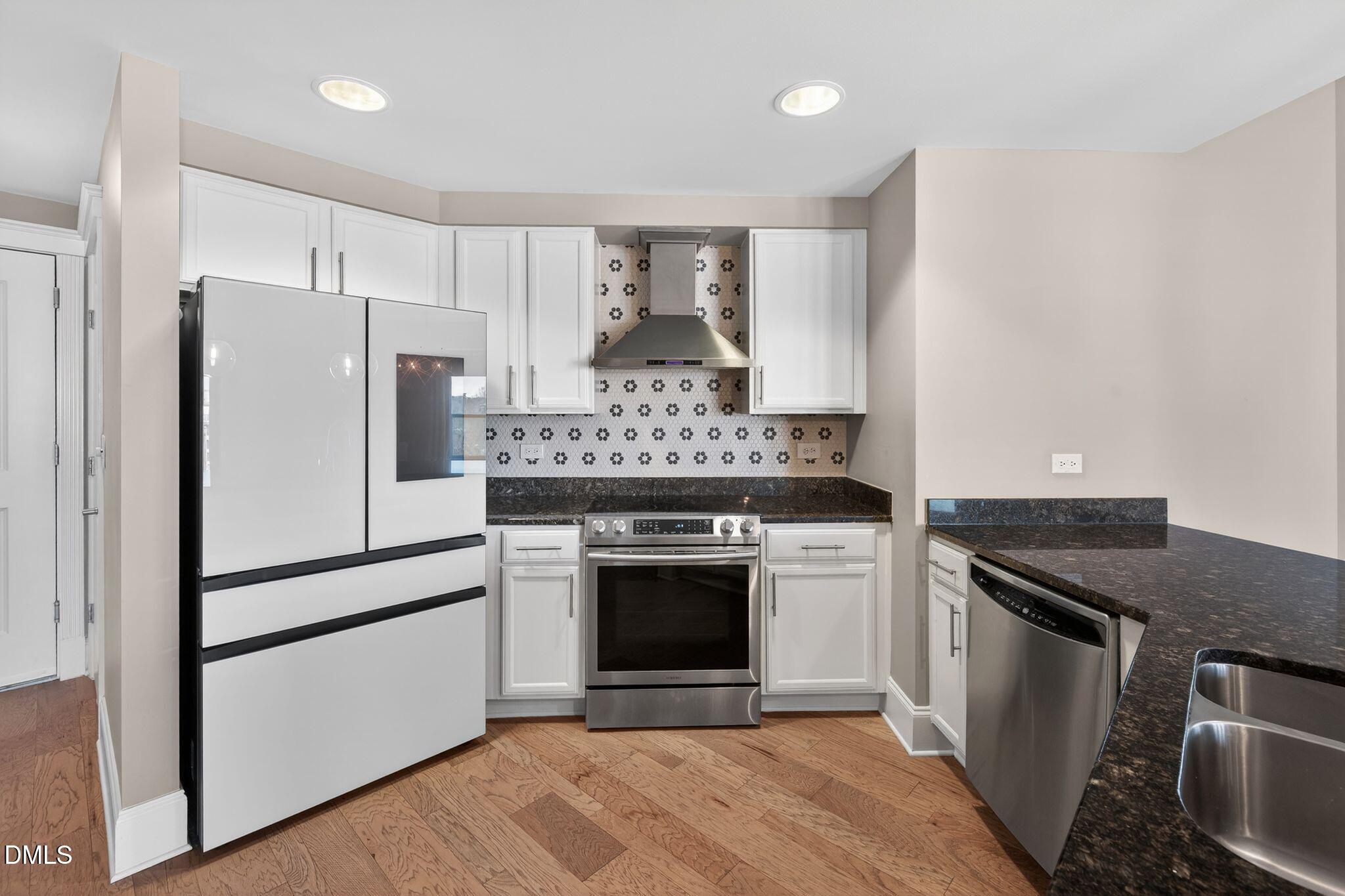 222 Glenwood Avenue # 605