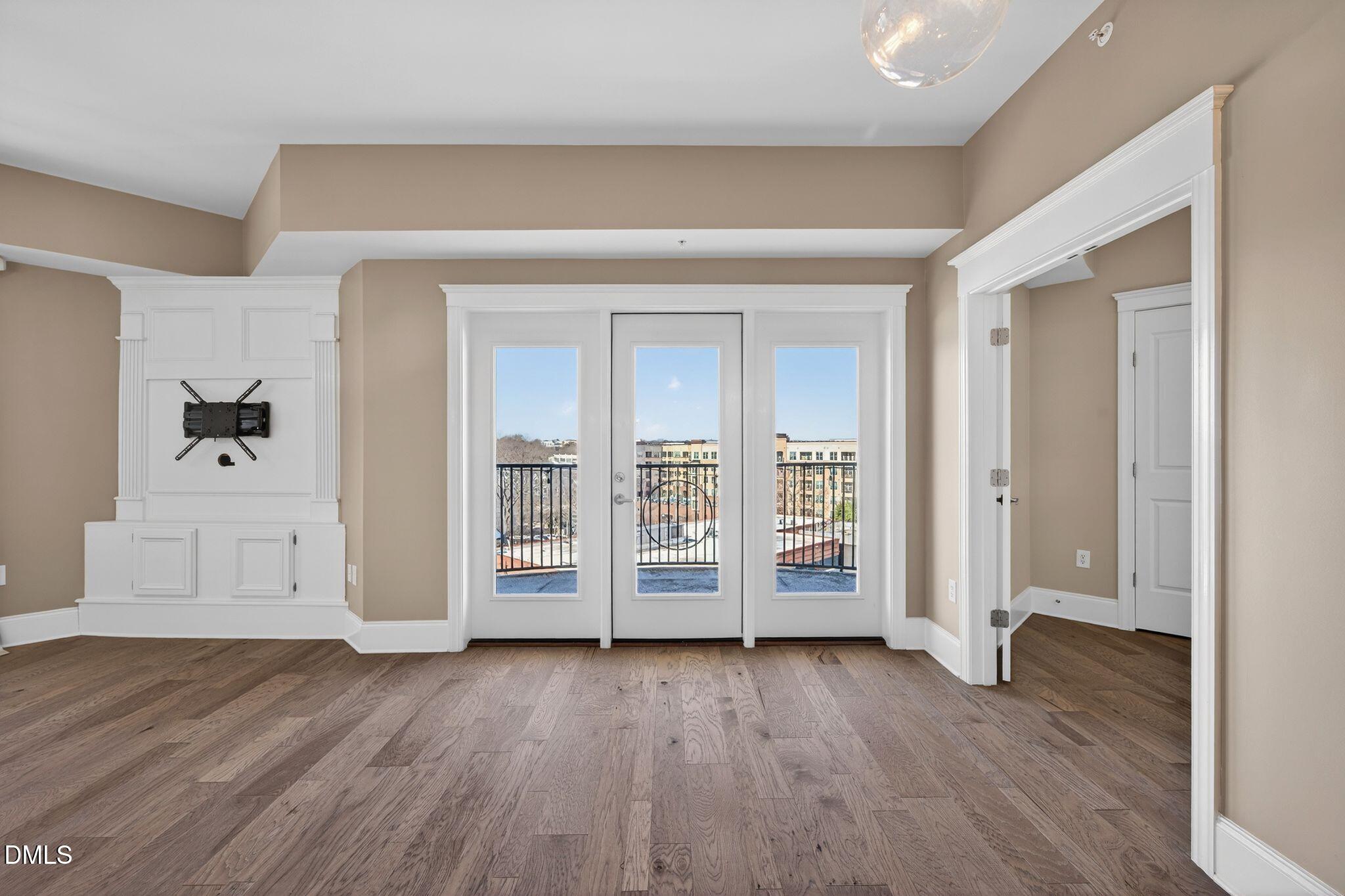 222 Glenwood Avenue # 605