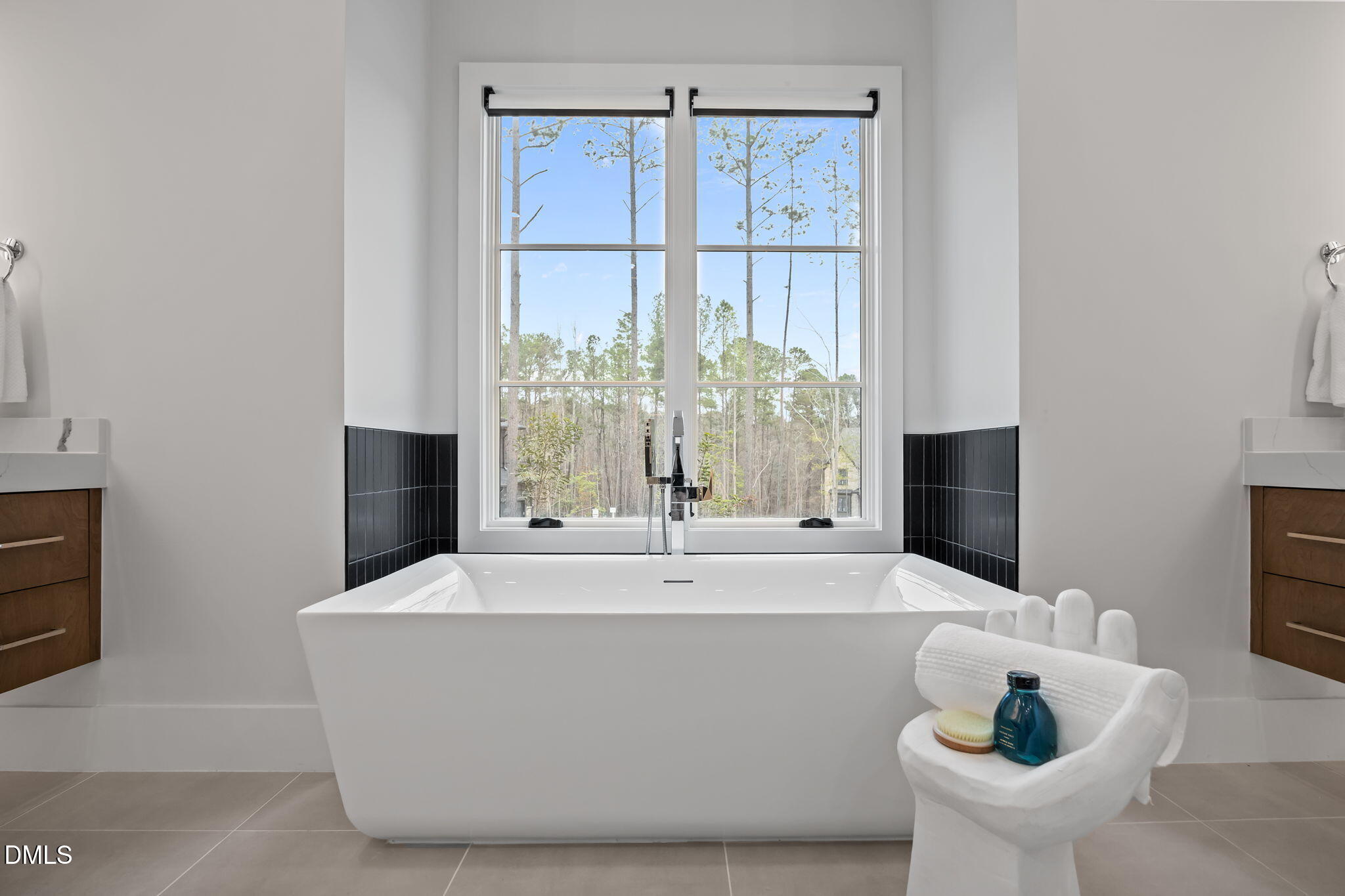 7644 Falls Creek Lane