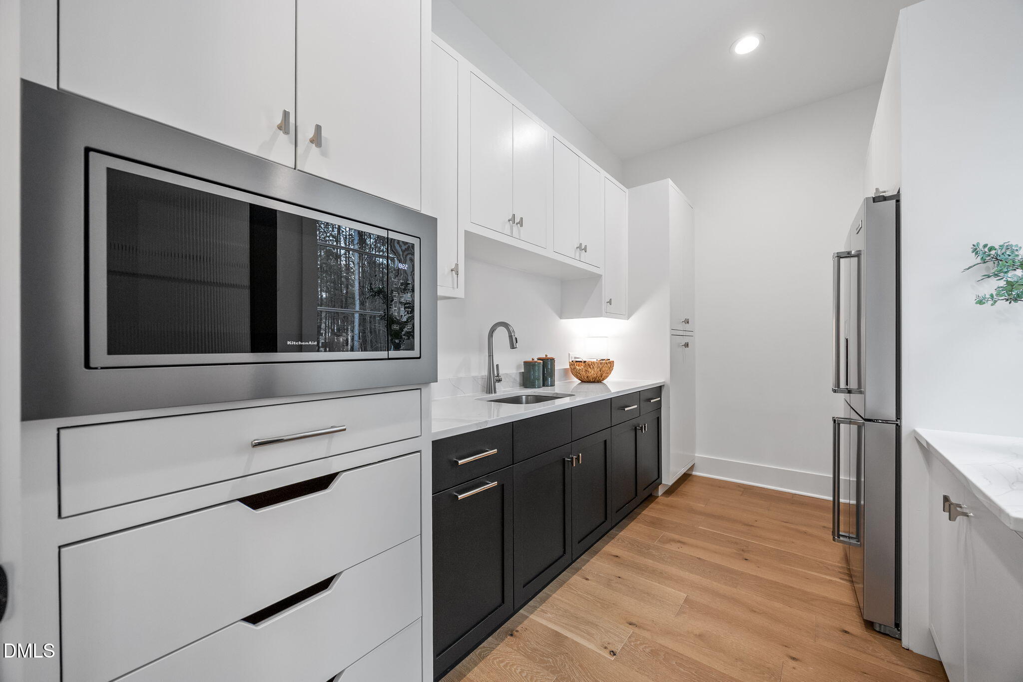 7644 Falls Creek Lane