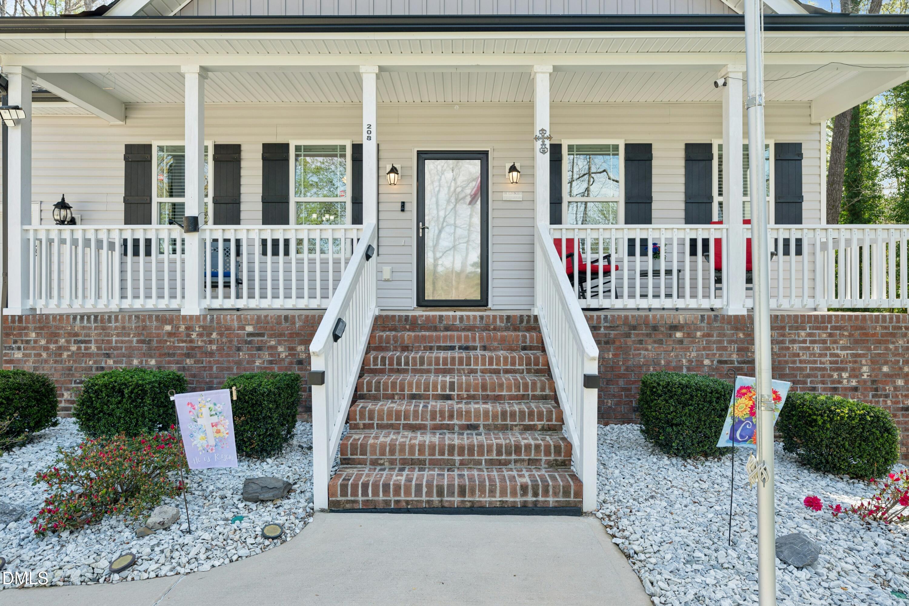 208 Edgewood Drive