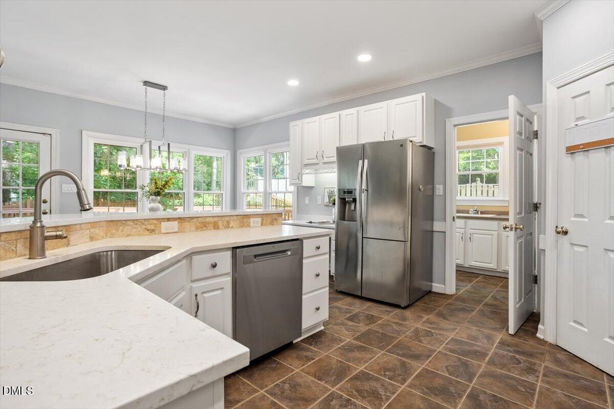 703 Cricketfield Lane