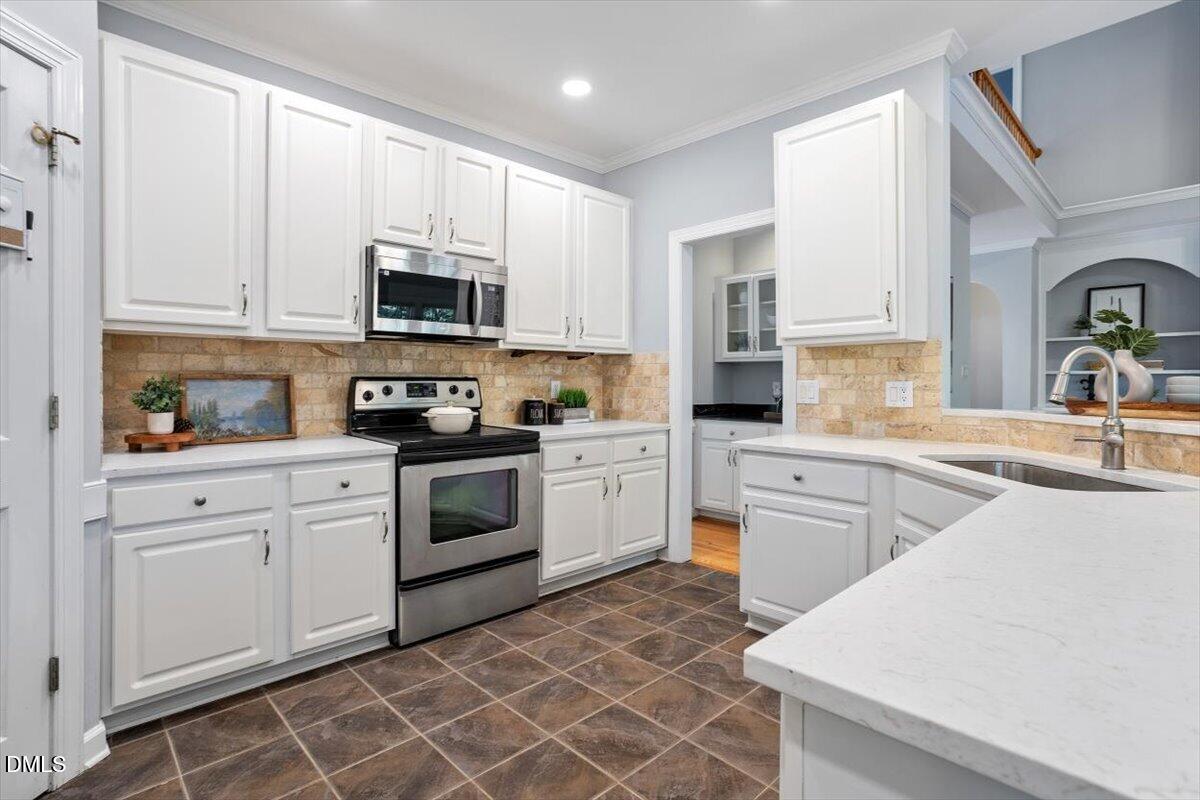 703 Cricketfield Lane