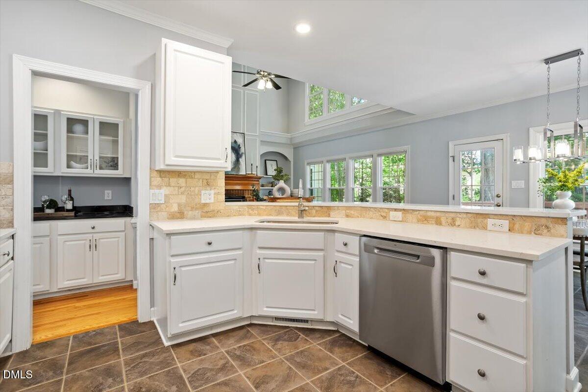 703 Cricketfield Lane