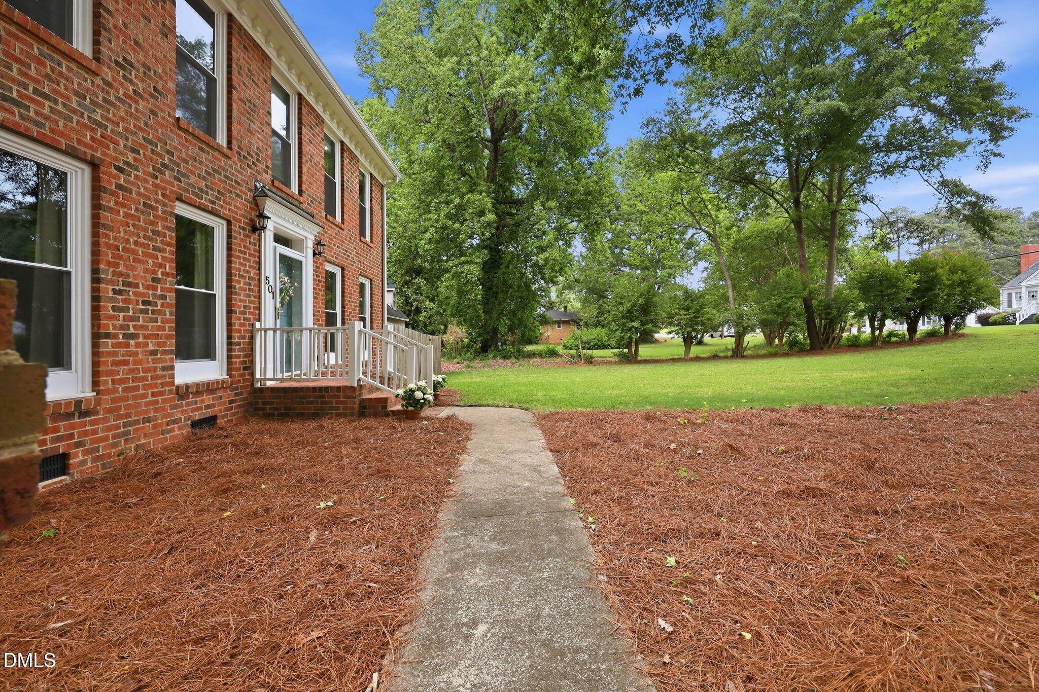 501 N Woodrow Street