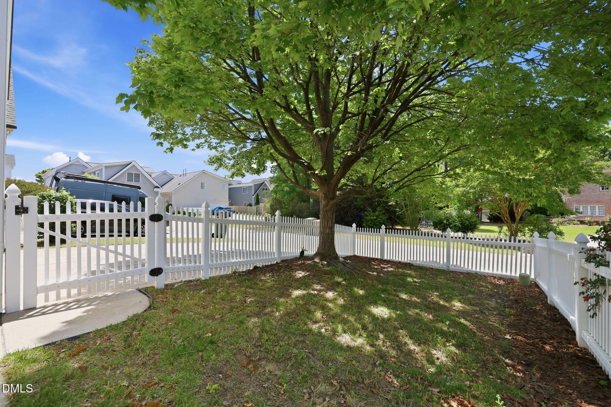 807 Carpenter Town Lane