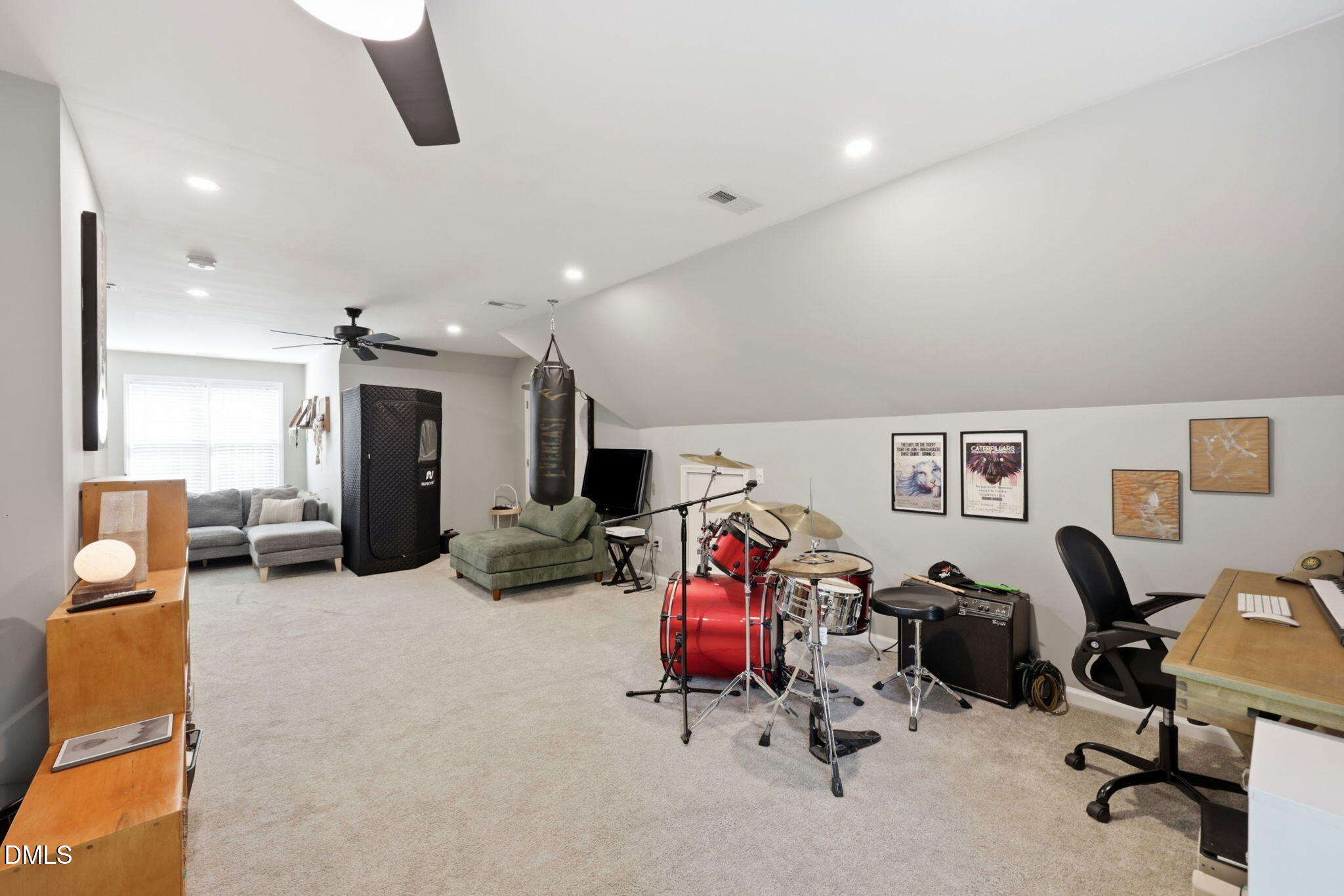 22 Goldthread Avenue