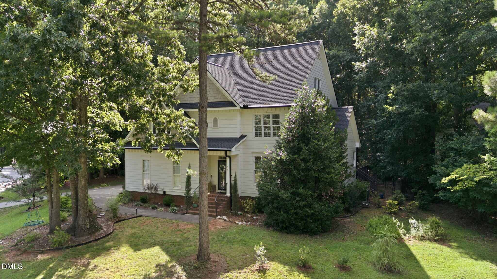 22 Goldthread Avenue