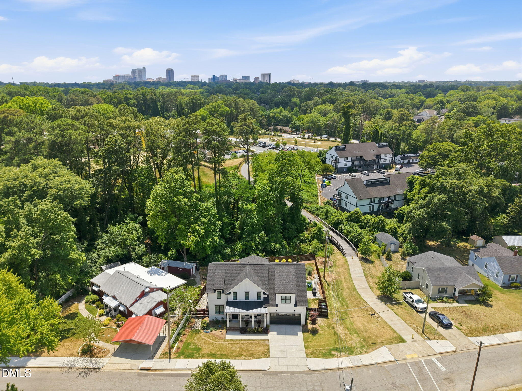 300 Plainview Avenue