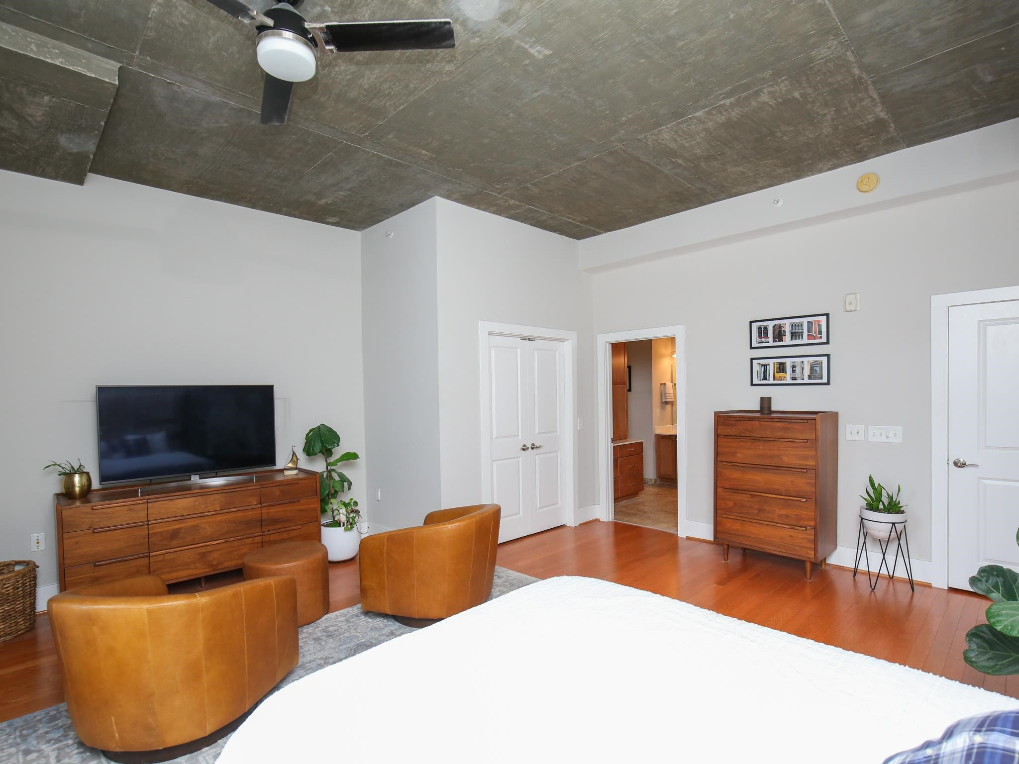 444 S Blount Street # 121