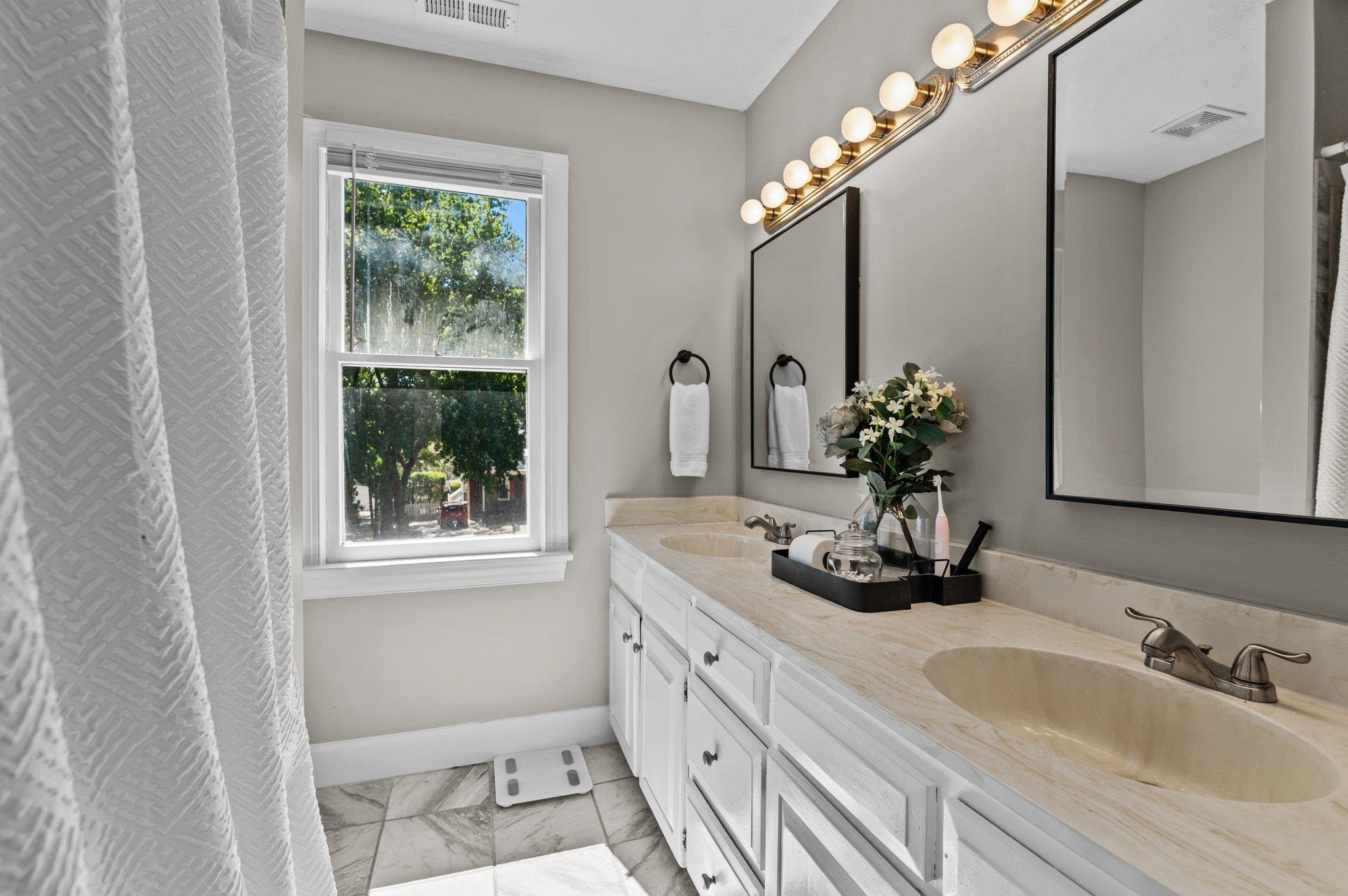 7125 Sandringham Drive