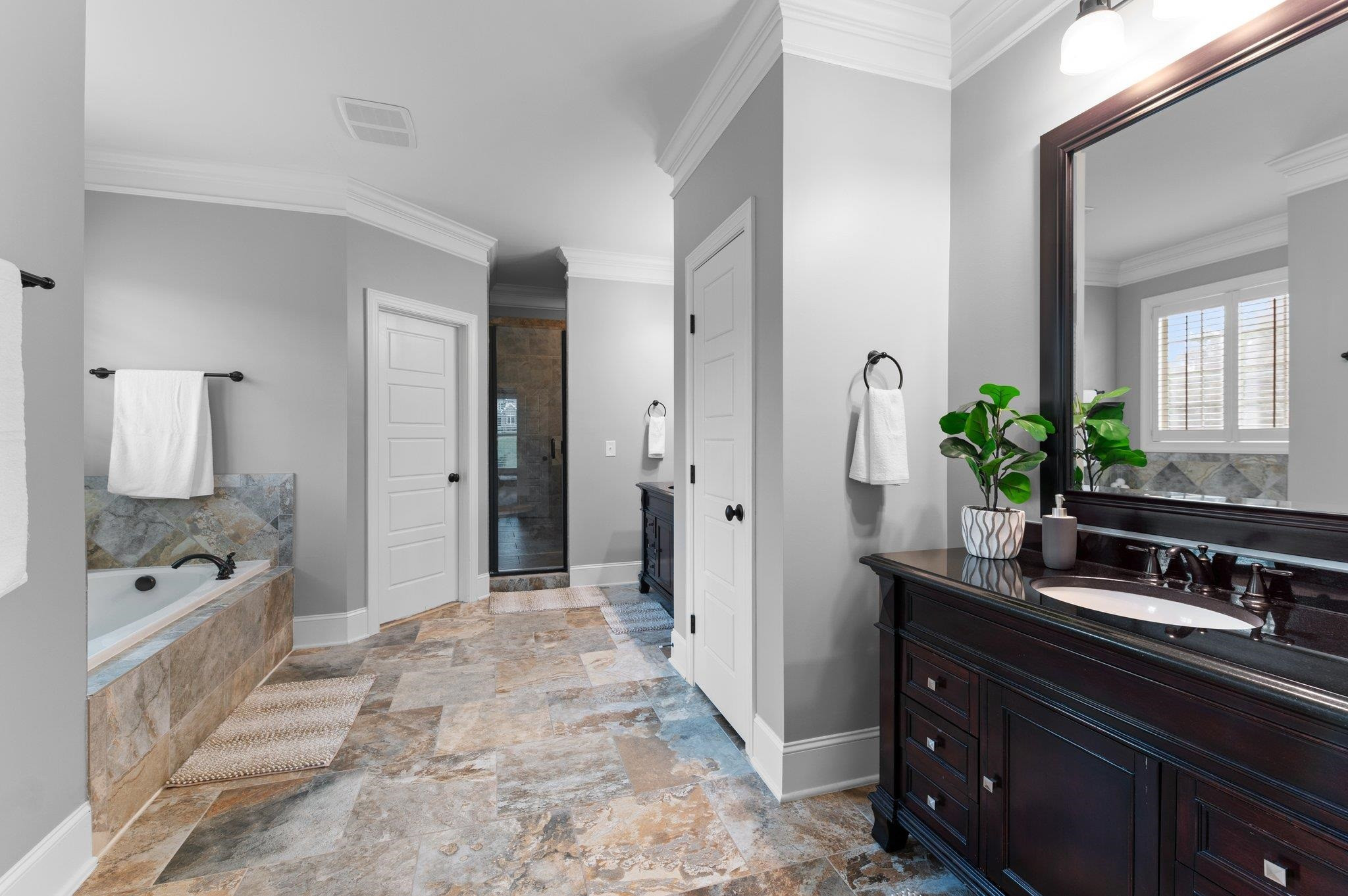 8517 Mangum Hollow Drive